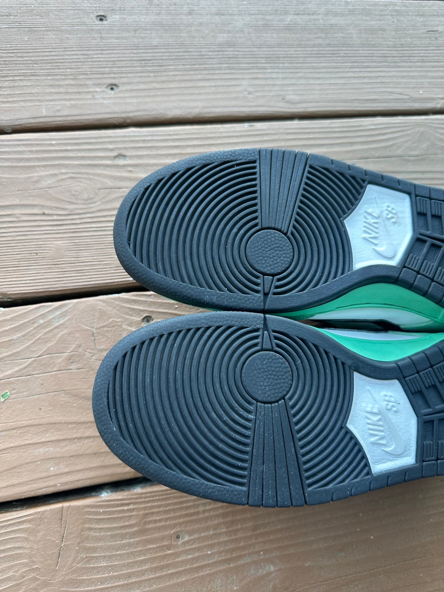 Size 9 - Nike SB Dunk Low Pro IW Sea Crystal