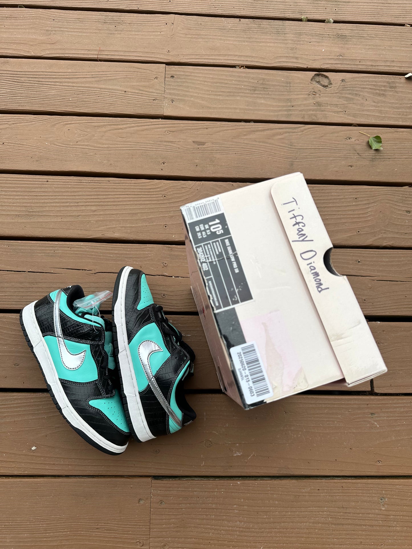 Size 10.5 - Nike SB Dunk Low Pro x Diamond Supply Co. Tiffany