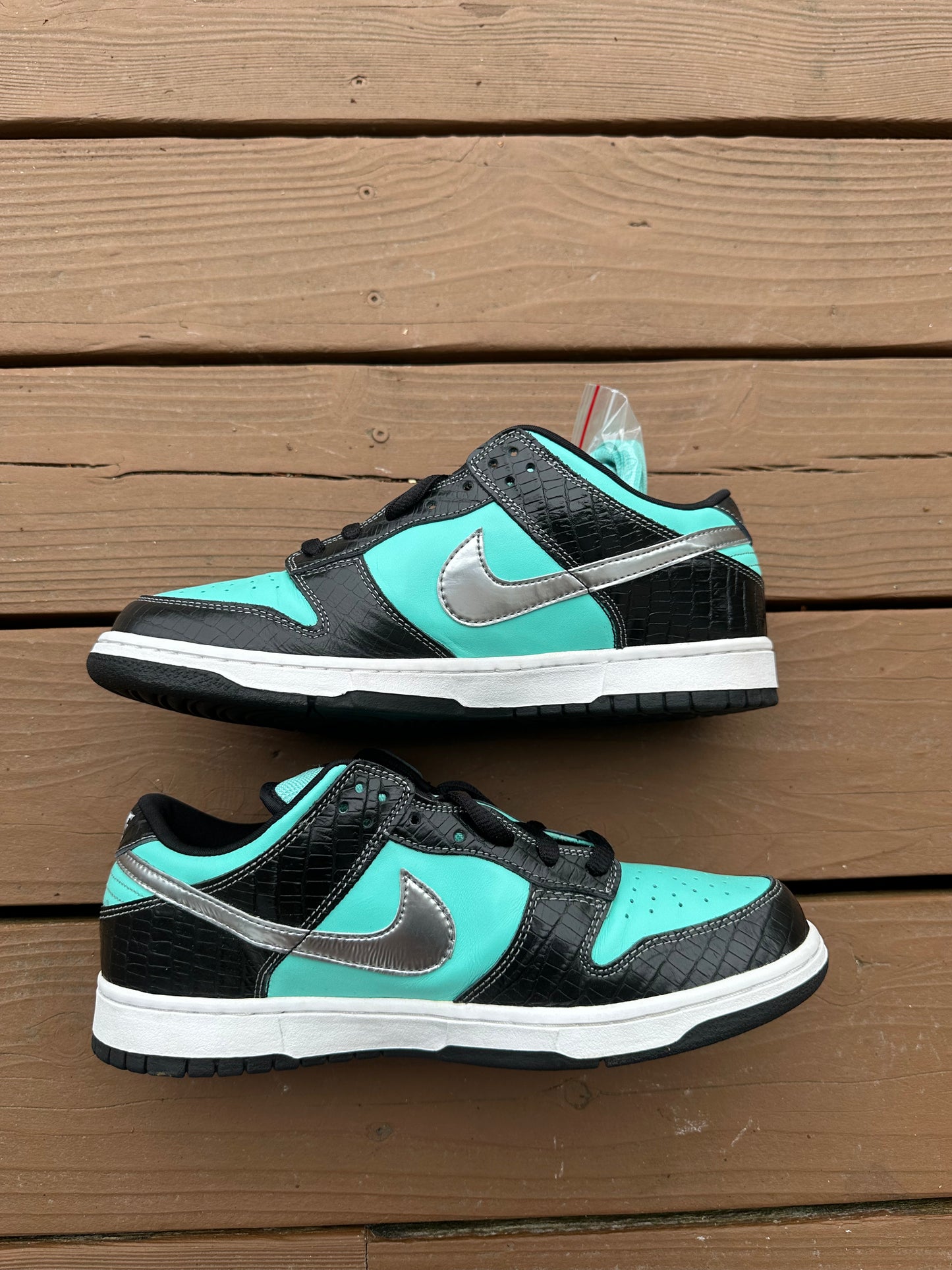 Size 10.5 - Nike SB Dunk Low Pro x Diamond Supply Co. Tiffany