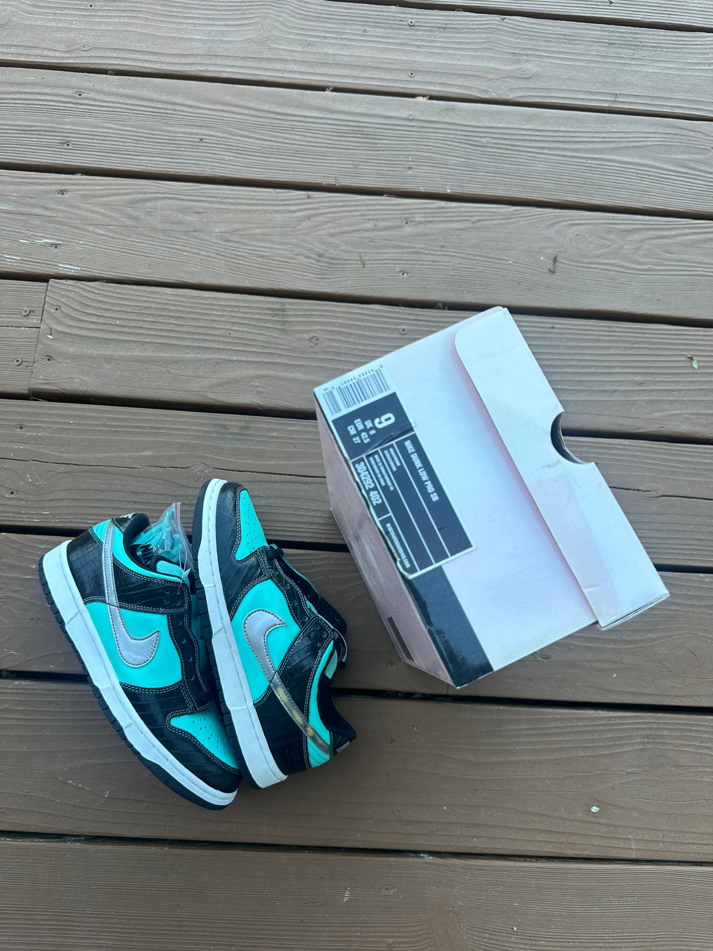 Size 9 - Nike SB Dunk Low Pro x Diamond Supply Co. Tiffany
