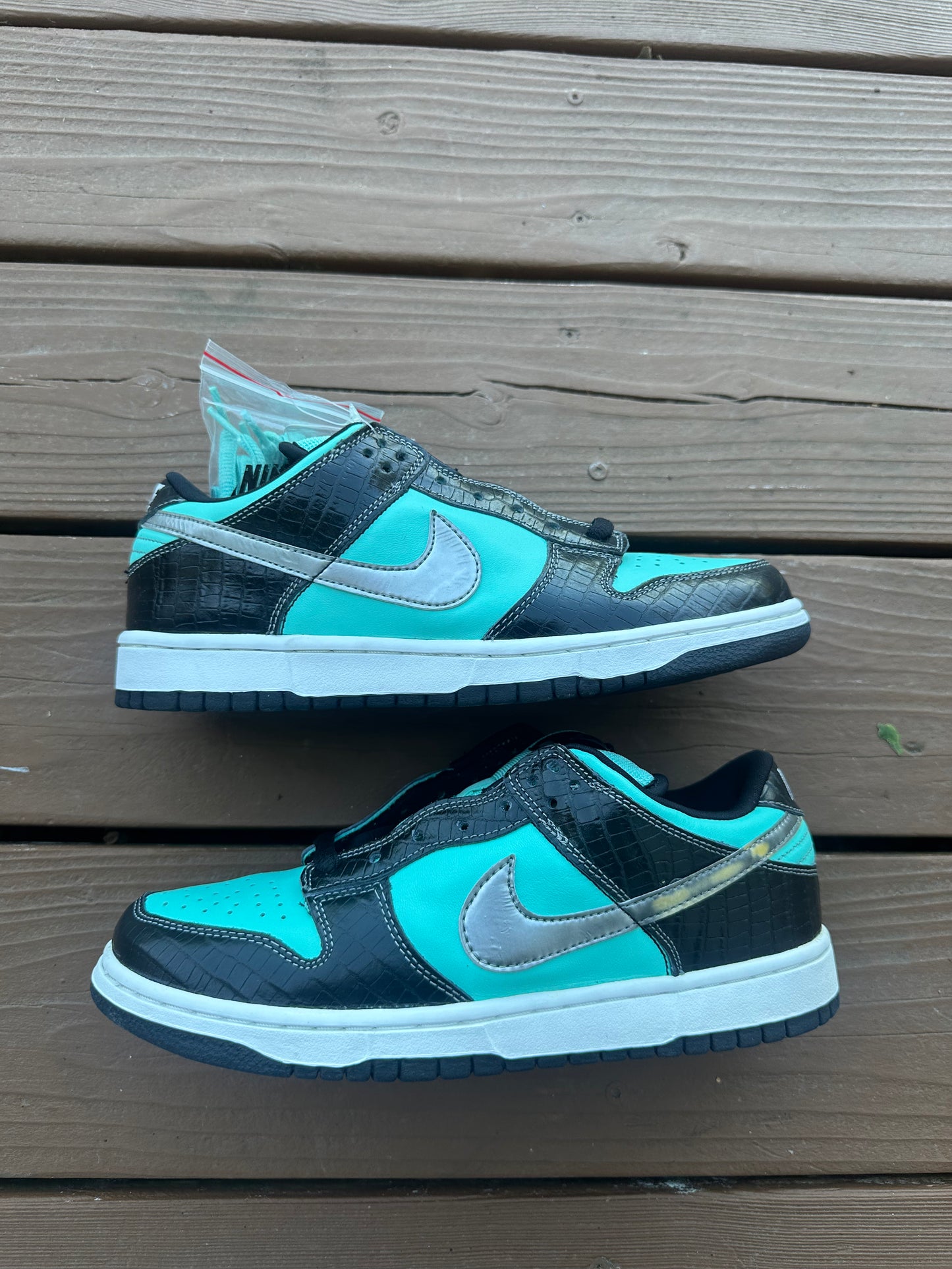 Size 9 - Nike SB Dunk Low Pro x Diamond Supply Co. Tiffany