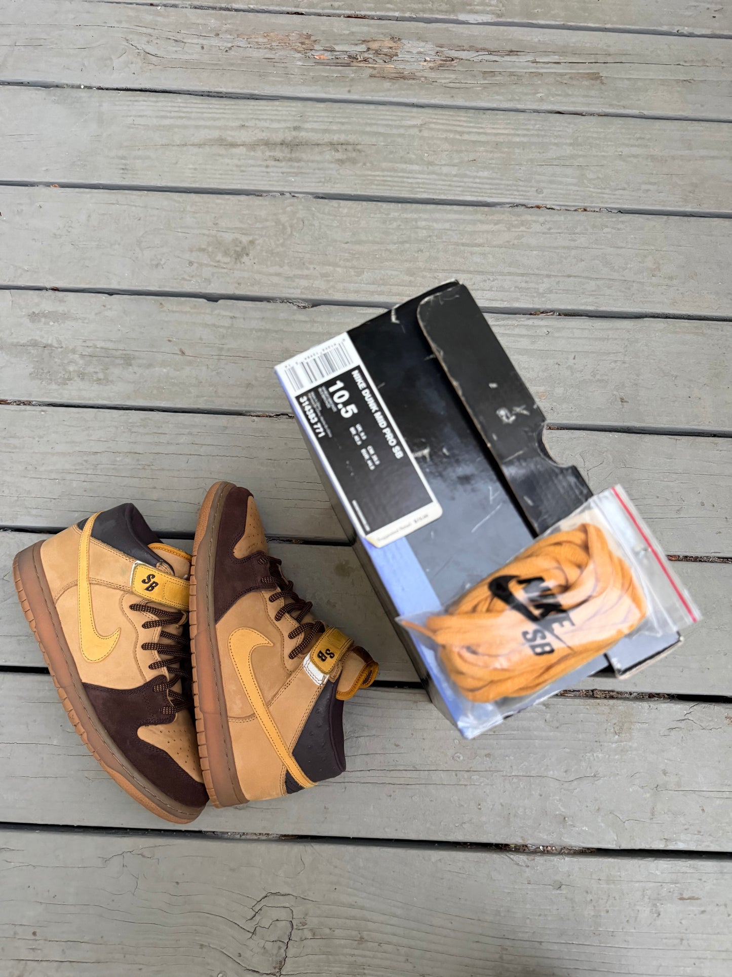 Size 10.5 - Nike Dunk Mid Pro SB Wheat