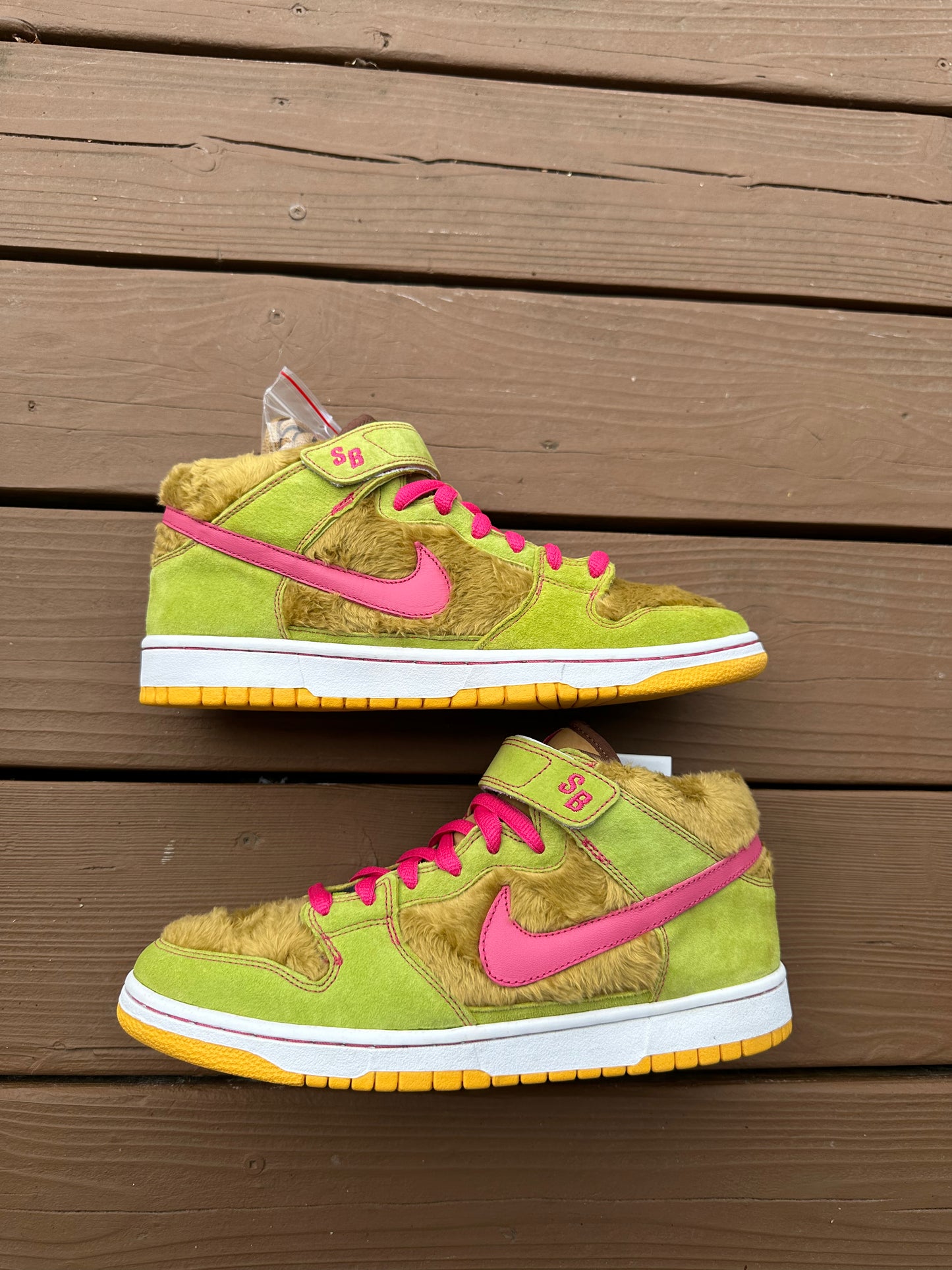 Size 9.5 - Nike Dunk Mid Premium SB Mama Bear