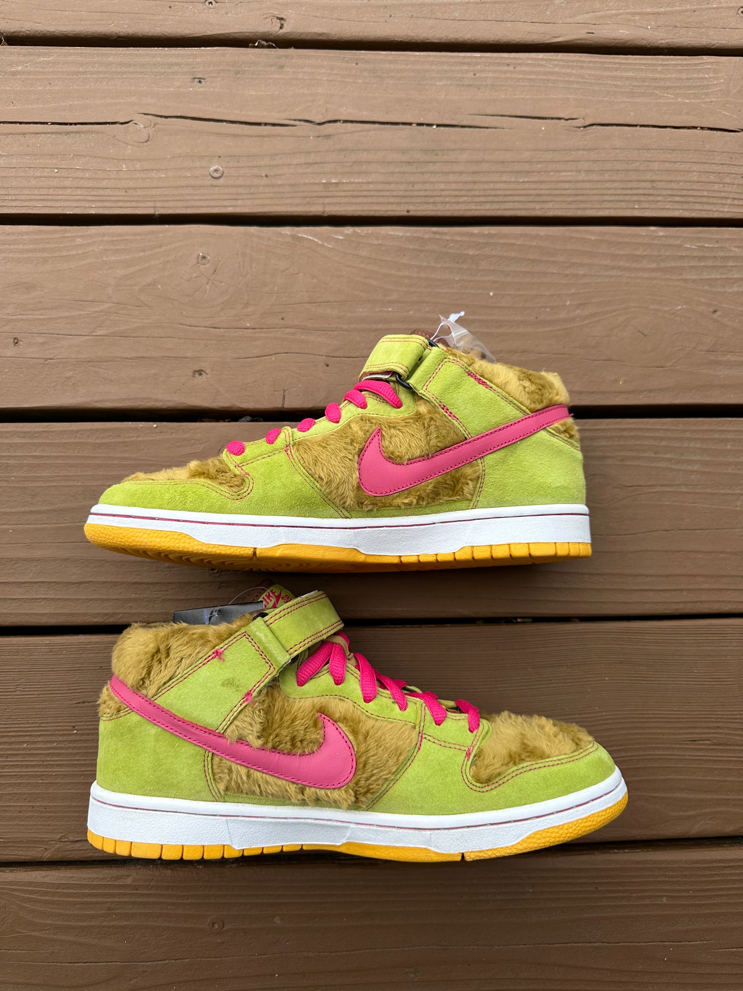 Size 9.5 - Nike Dunk Mid Premium SB Mama Bear