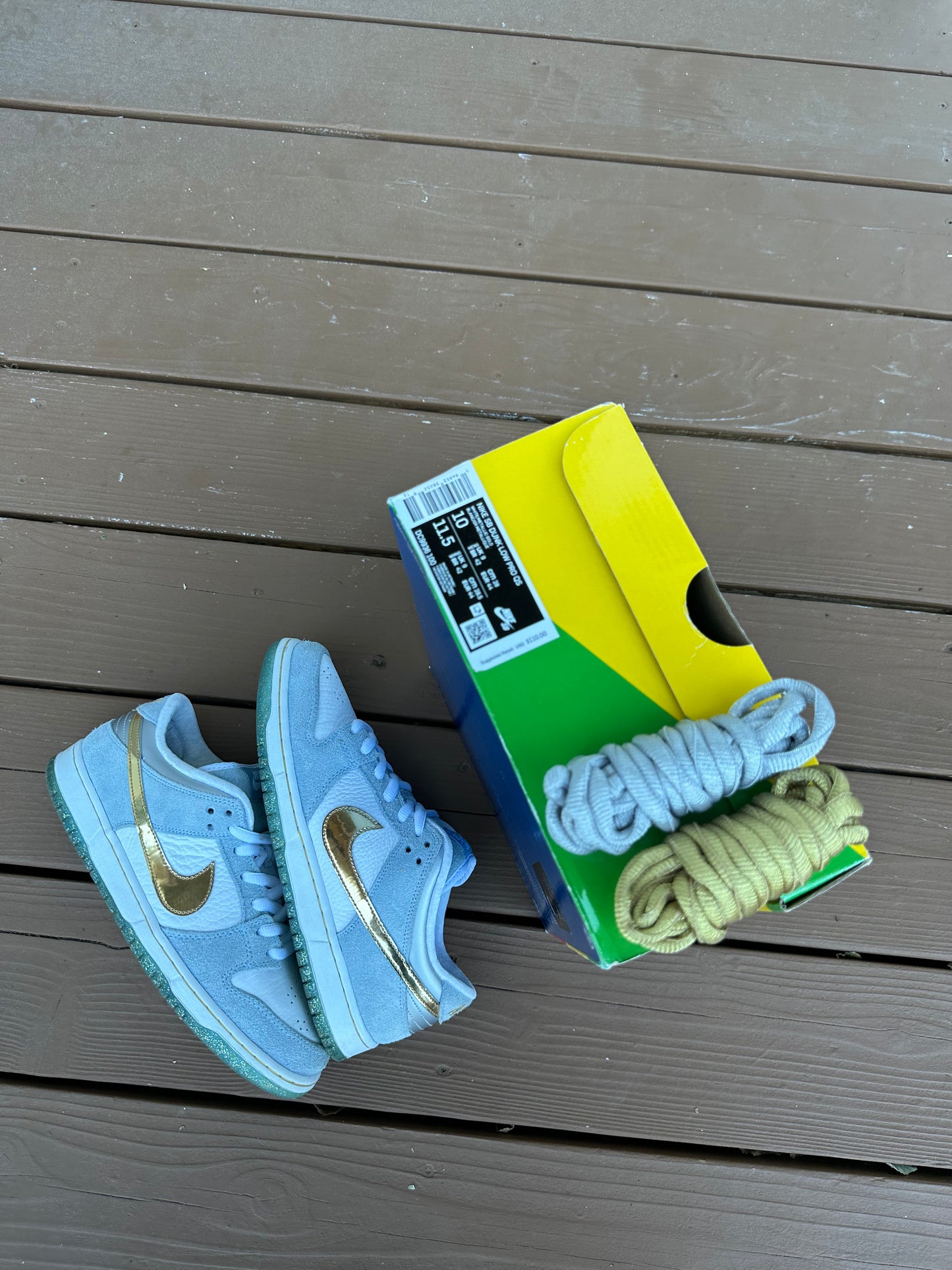 Size 10 - Sean Cliver x Nike SB Dunk Low Pro QS 'Holiday Special'