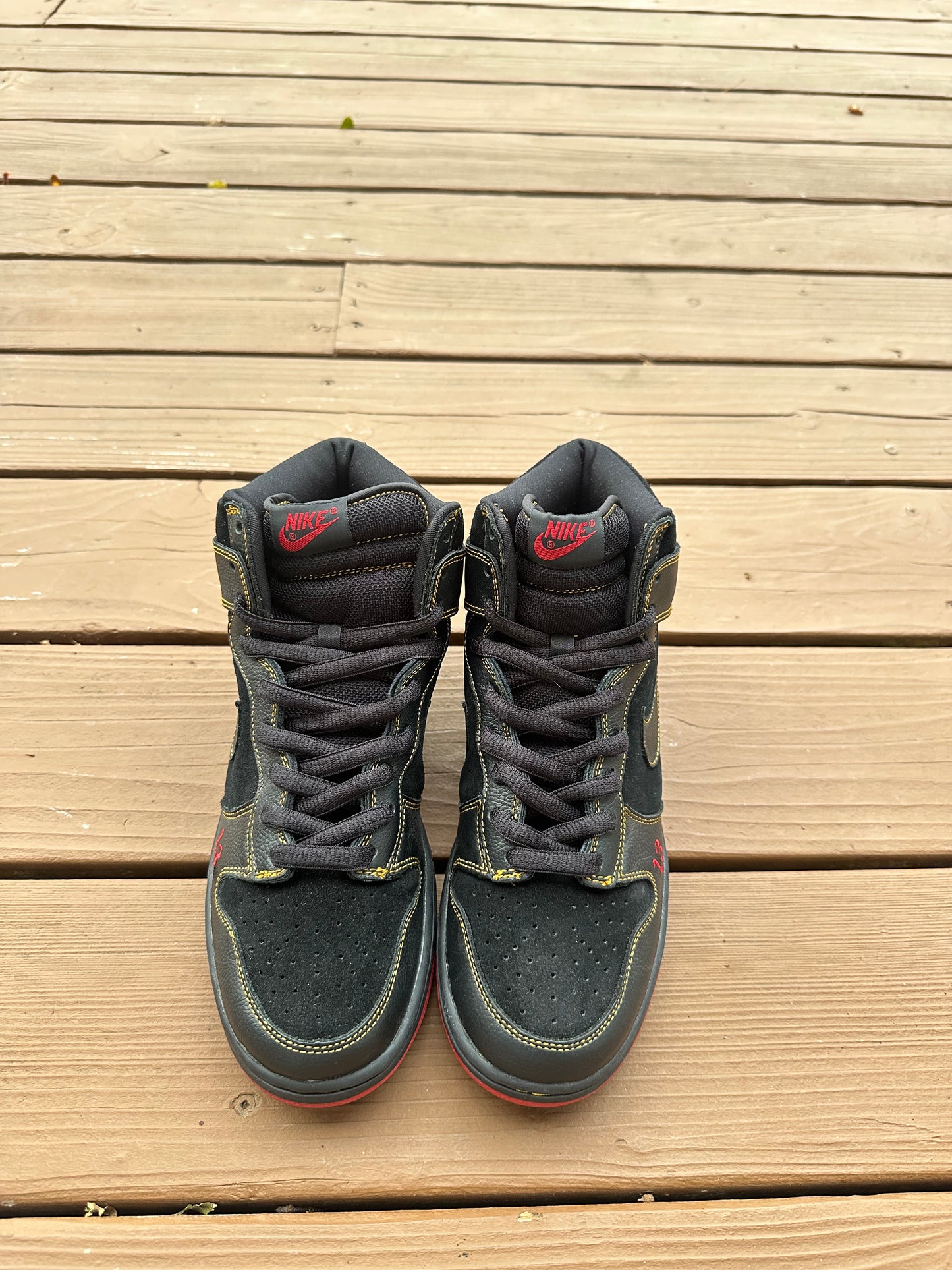 Size 9.5 - Nike Dunk High Pro SB Unlucky