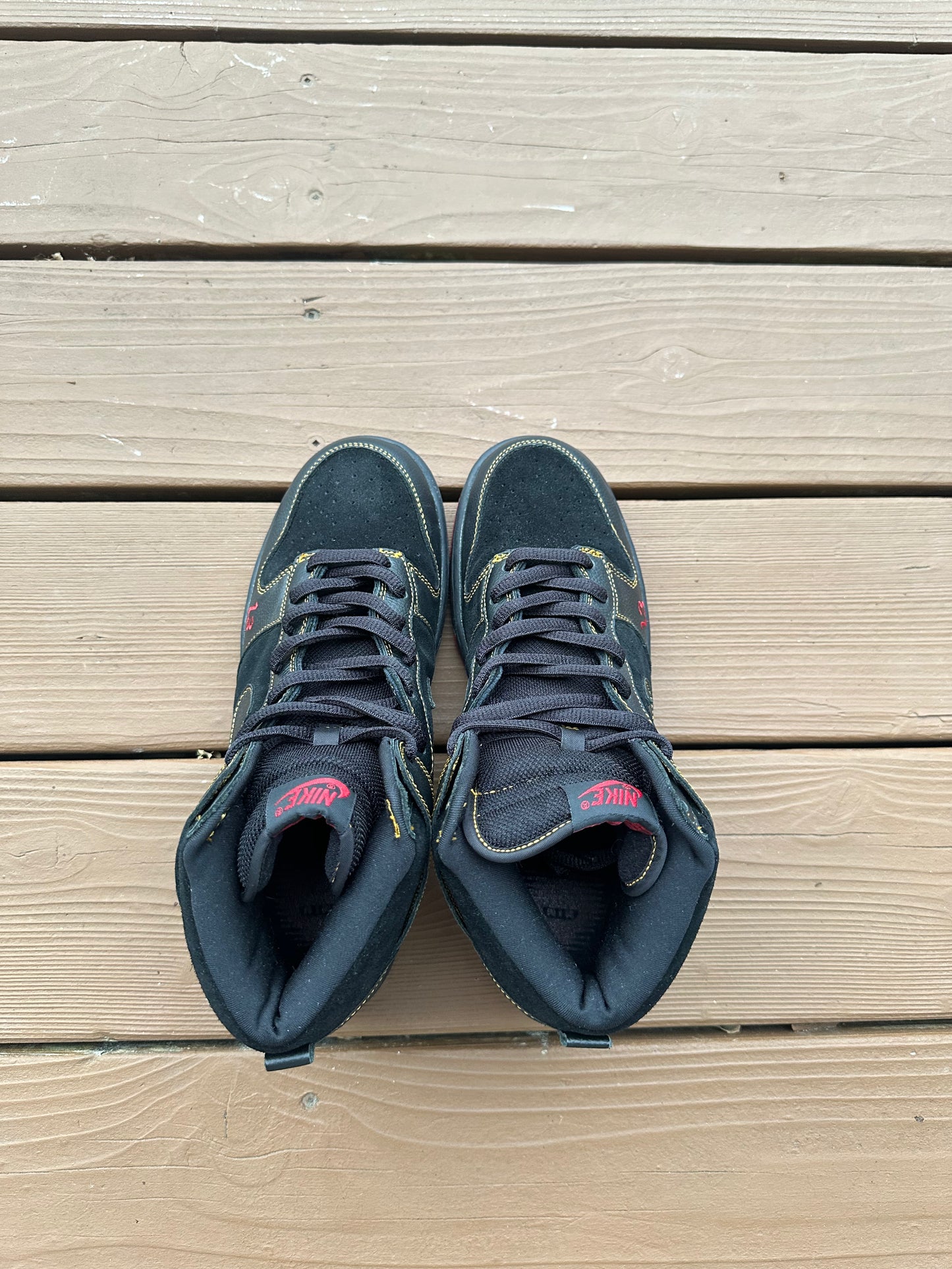 Size 9.5 - Nike Dunk High Pro SB Unlucky