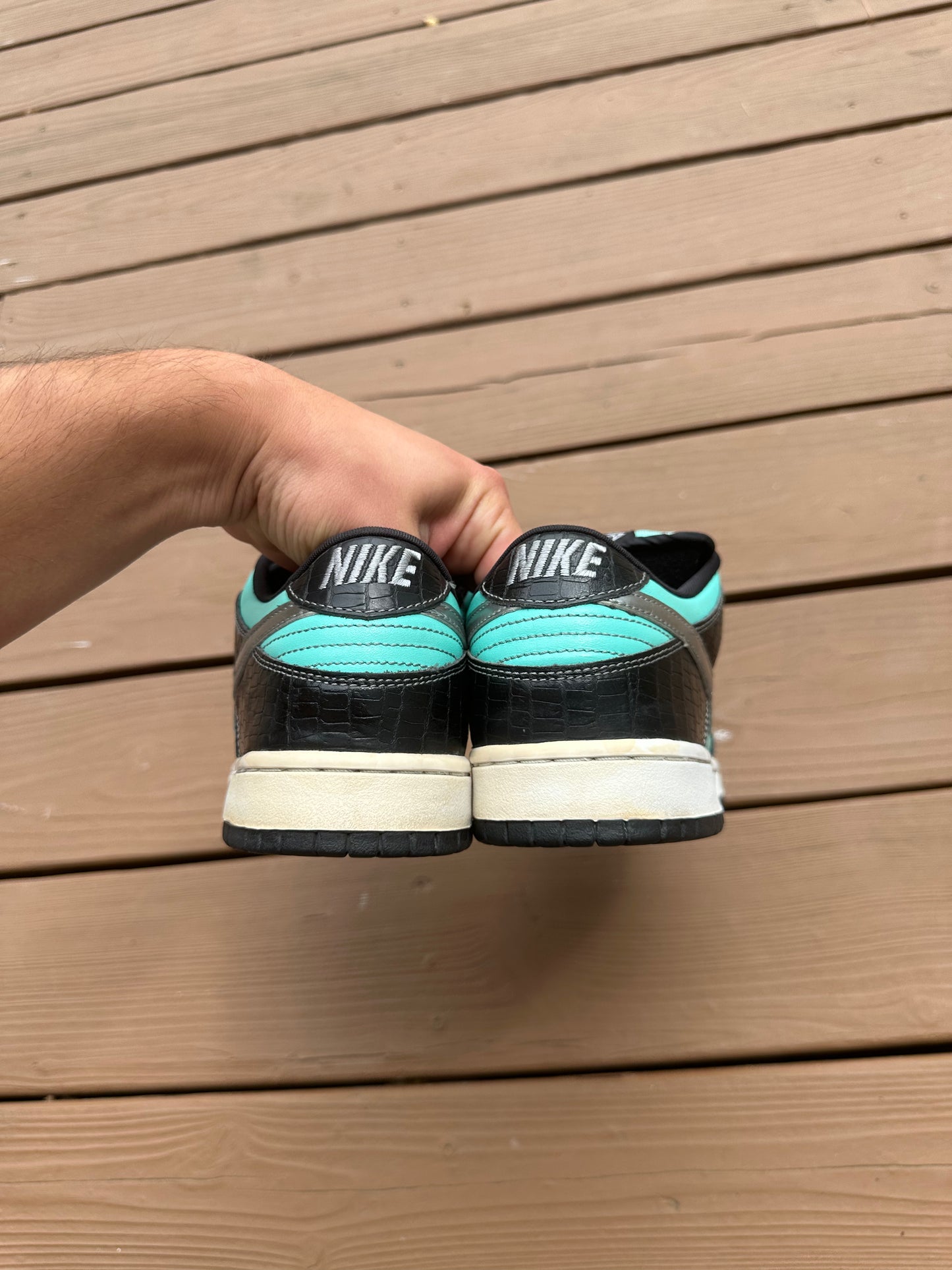 Size 9 - Nike SB Dunk Low Pro x Diamond Supply Co. Tiffany