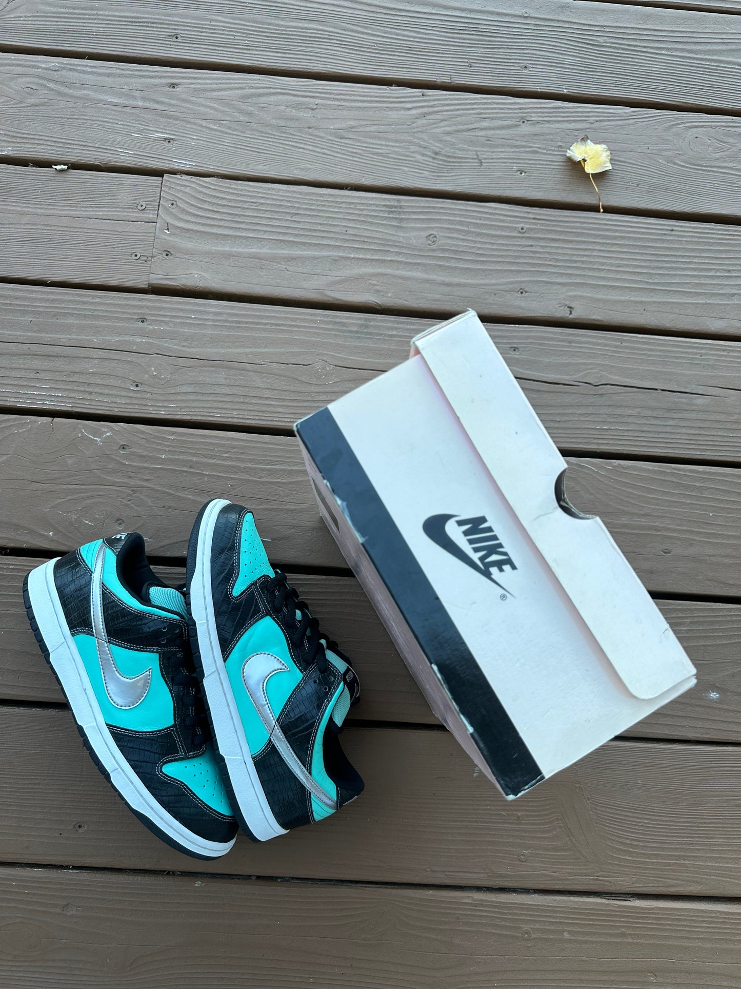 Size 11 - Nike SB Dunk Low Pro x Diamond Supply Co. Tiffany