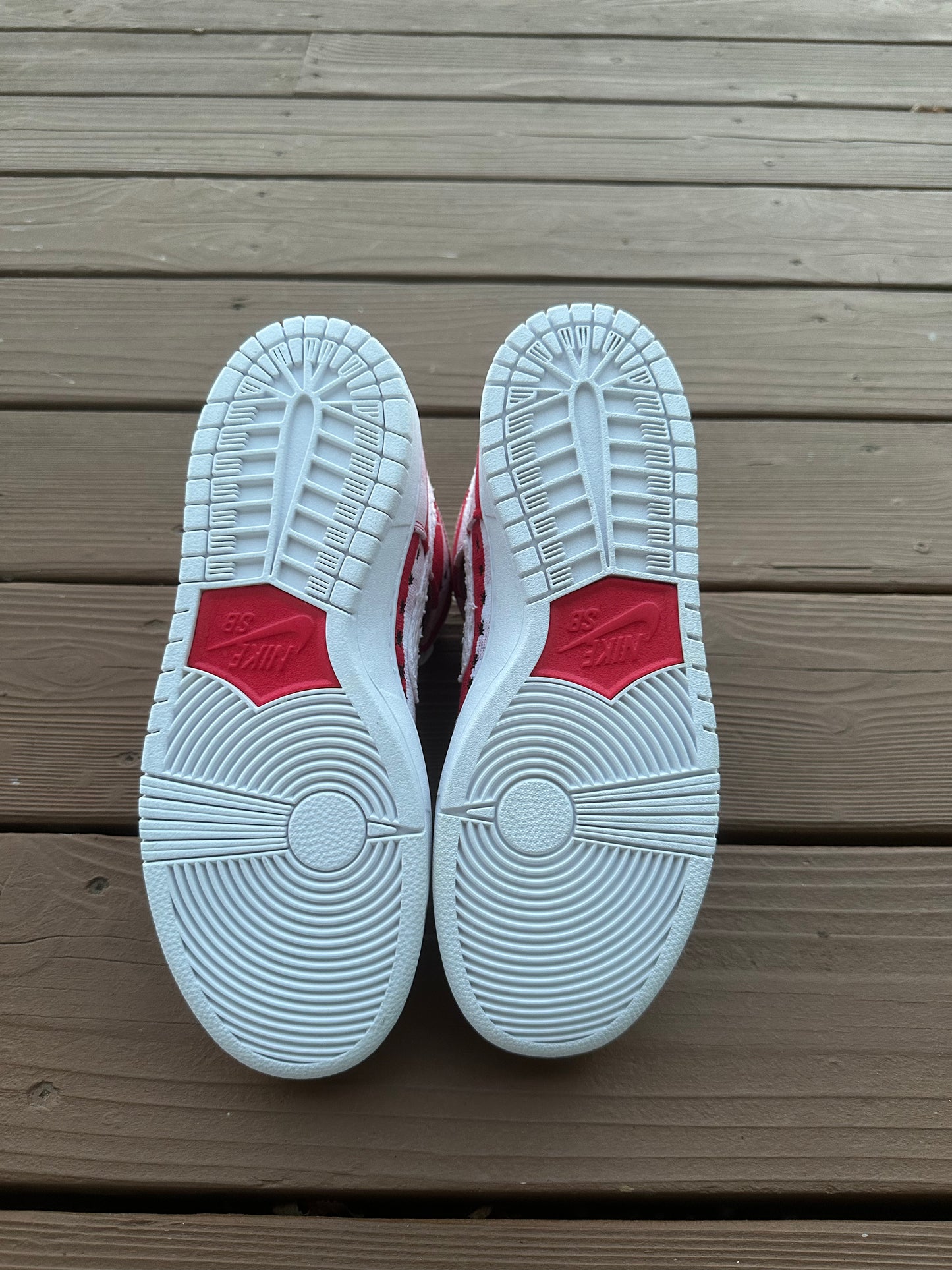 Size 8 - Nike Dunk High Pro SB Picnic