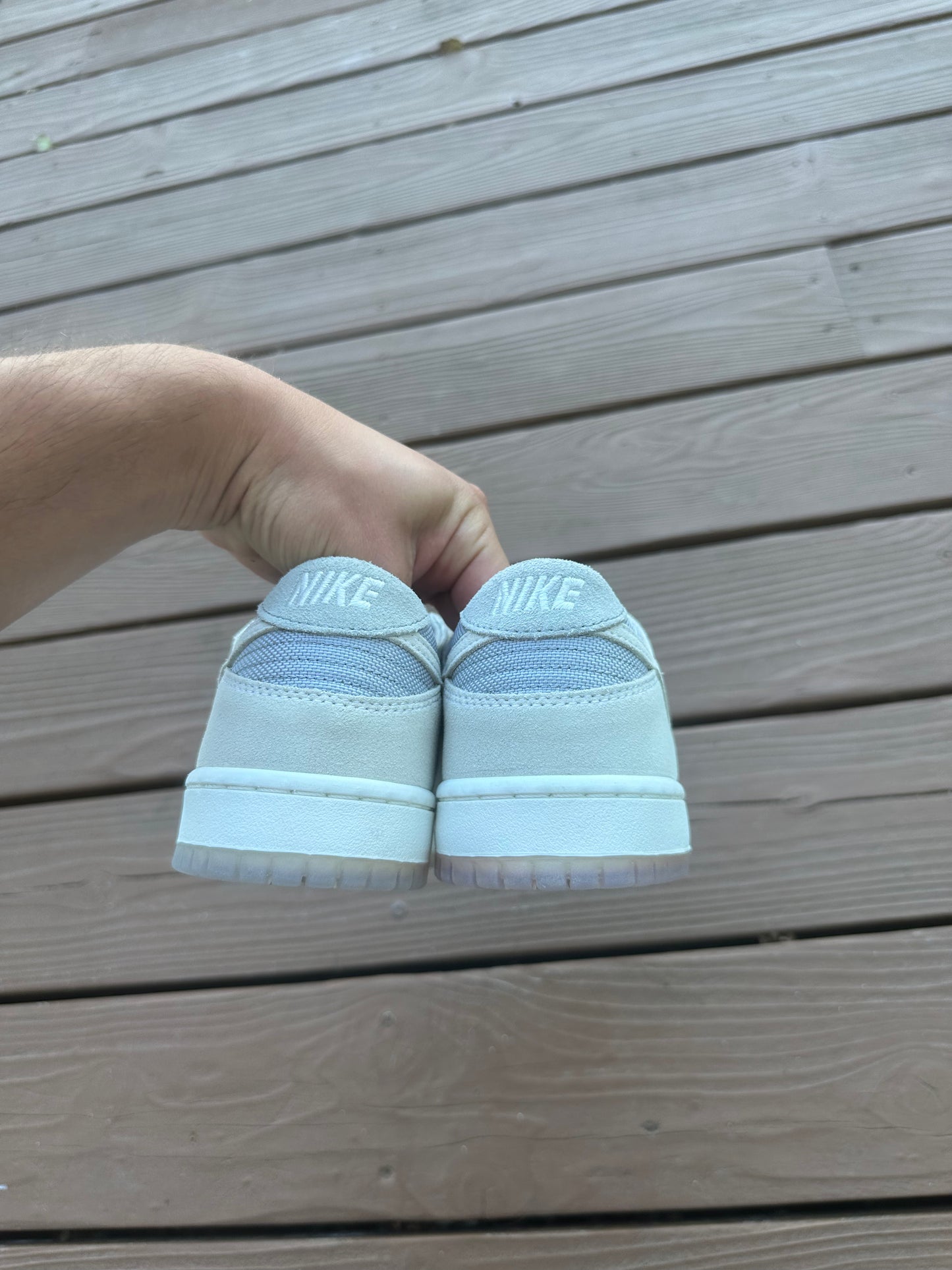 Size 9.5 - Zoom Dunk Low Pro SB Summit White