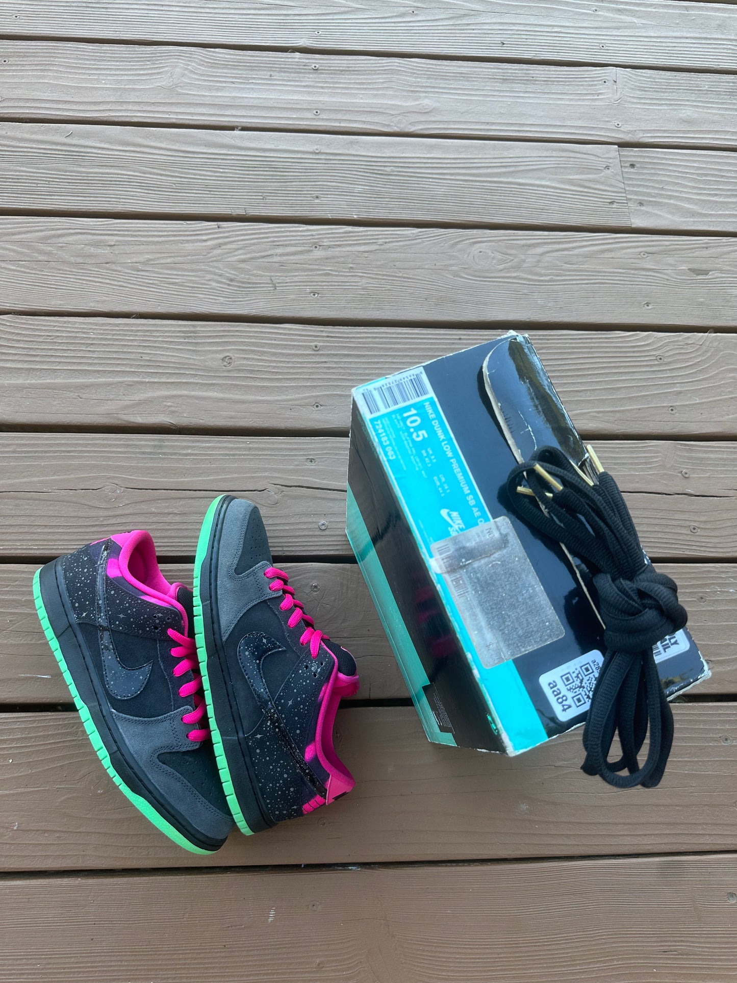 Size 10.5 - Nike Dunk Low Premium SB Northern Lights