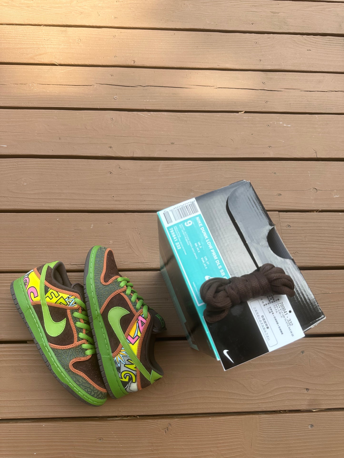 Size 9 - Nike Dunk Low Premium SB De La Soul