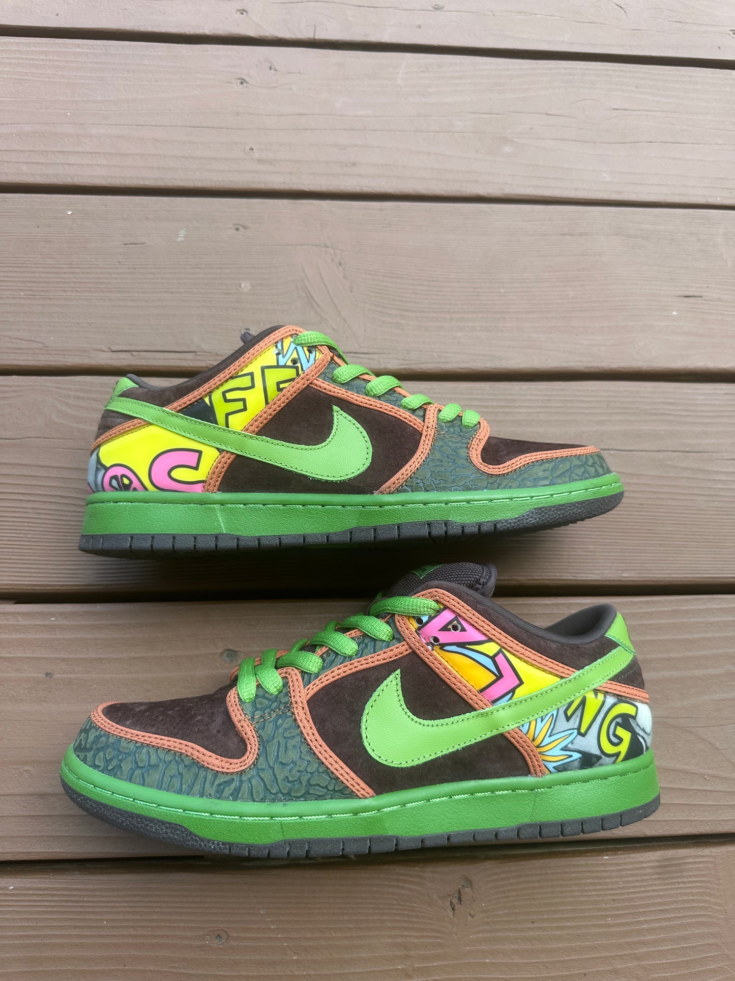Size 9 - Nike Dunk Low Premium SB De La Soul