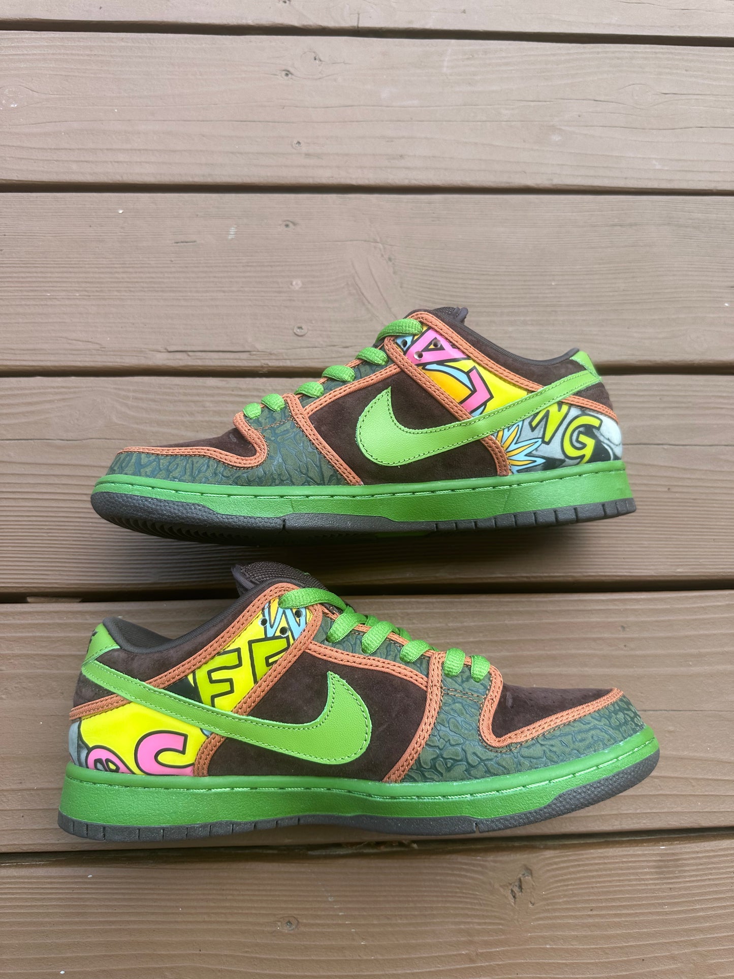 Size 9 - Nike Dunk Low Premium SB De La Soul