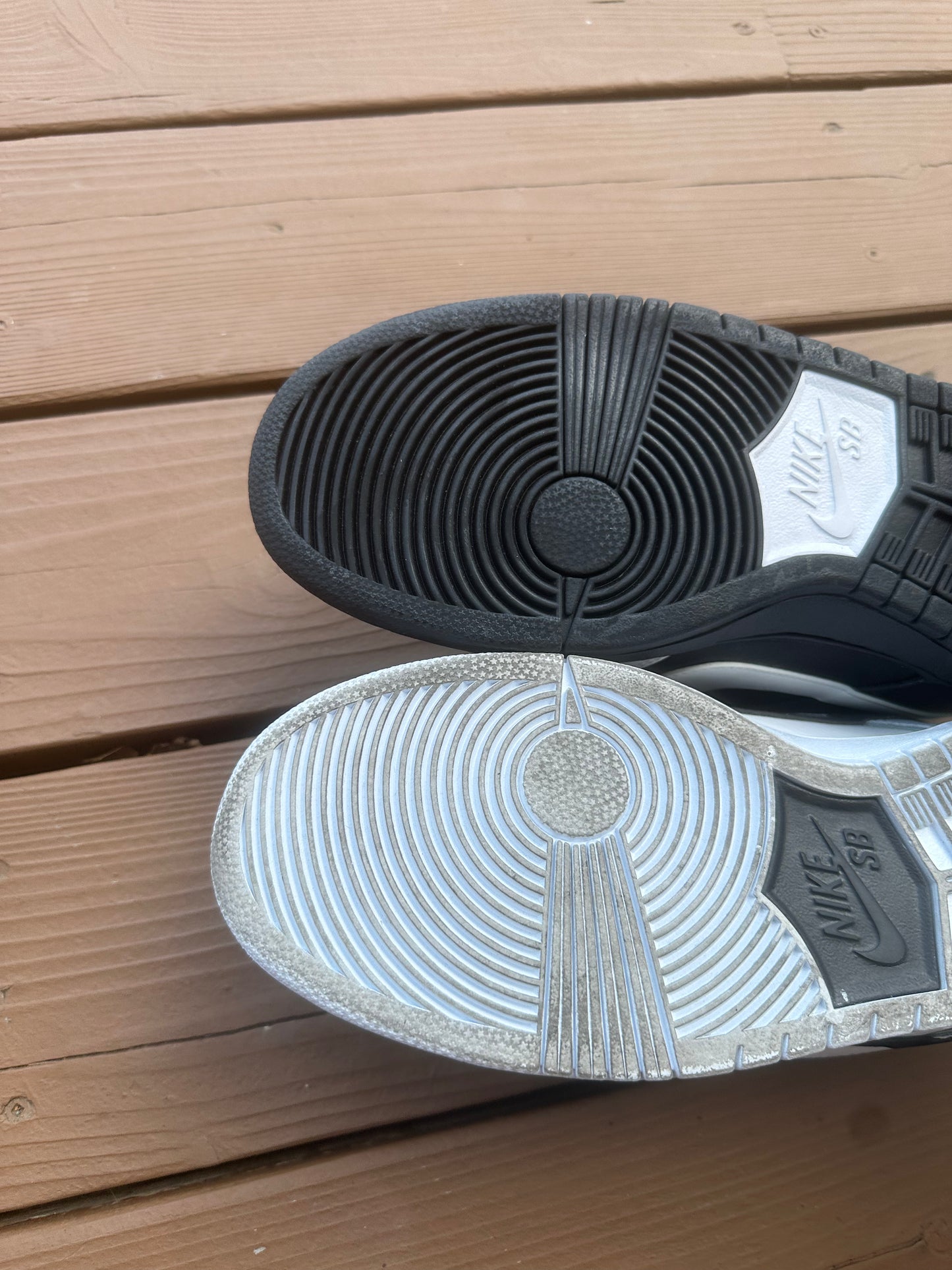 Size 9 - Nike Dunk Low Premium SB Yin Yang