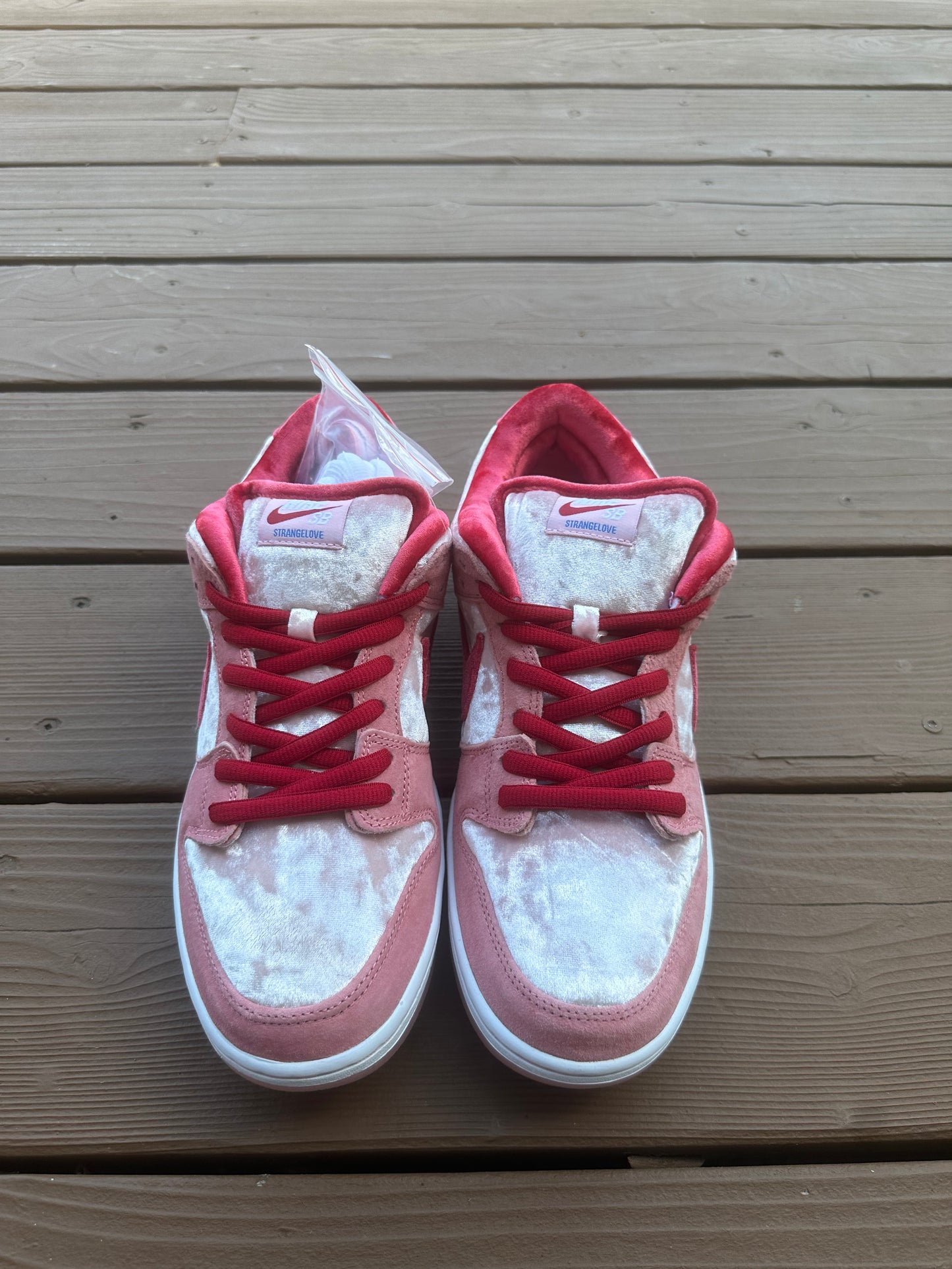 Size 10 - StrangeLove x Dunk Low SB Valentine's Day