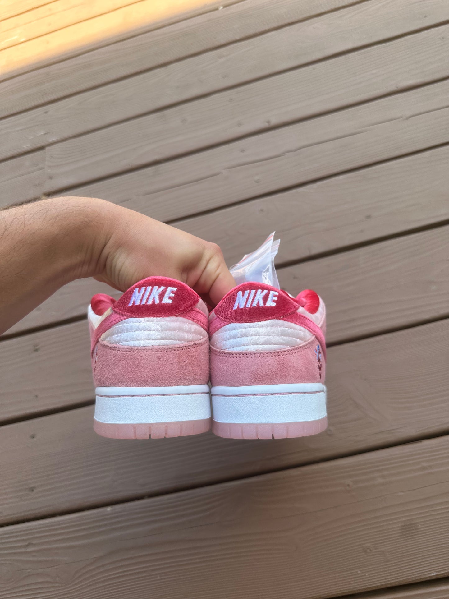 Size 10 - StrangeLove x Dunk Low SB Valentine's Day