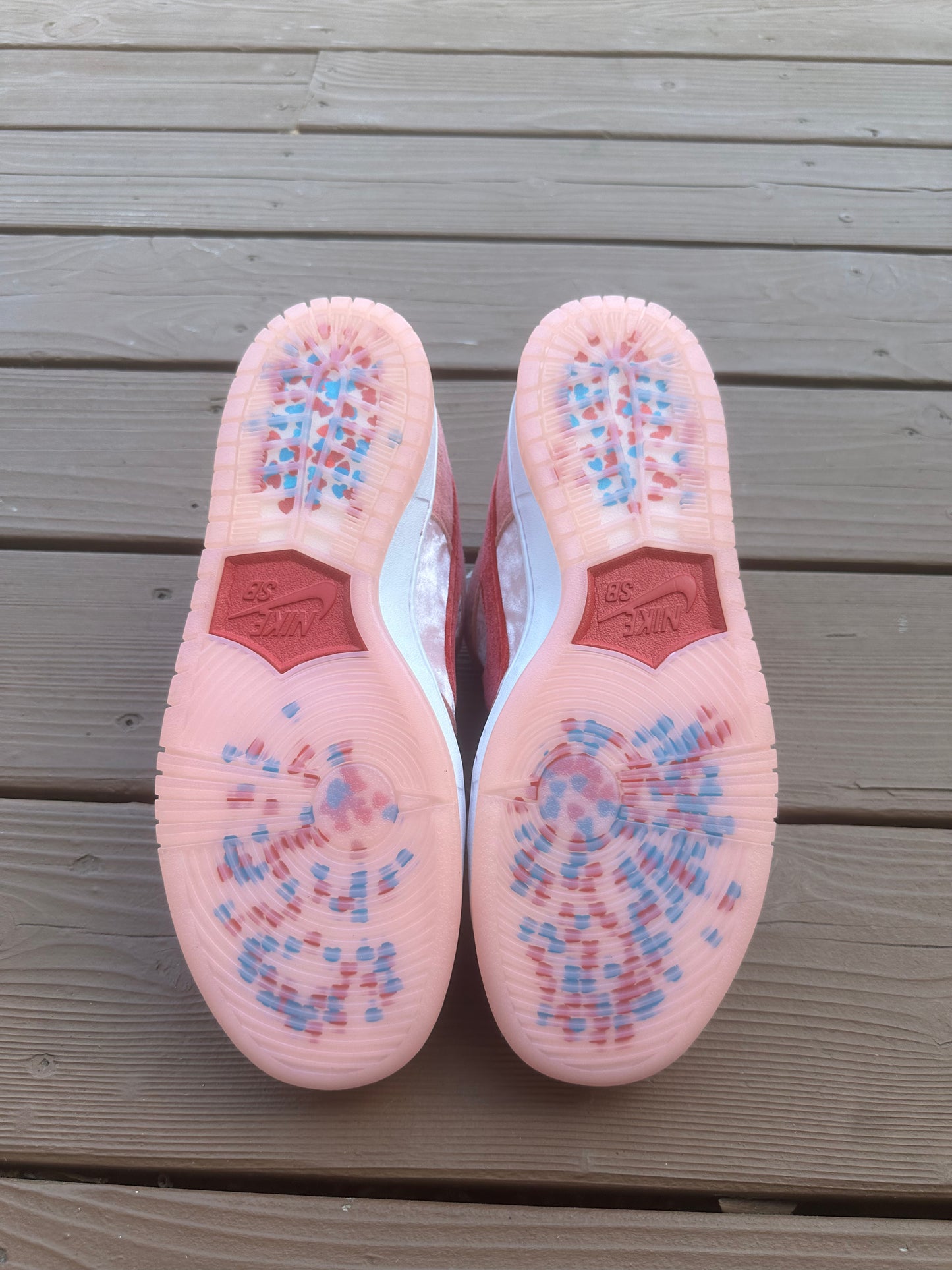 Size 10 - StrangeLove x Dunk Low SB Valentine's Day