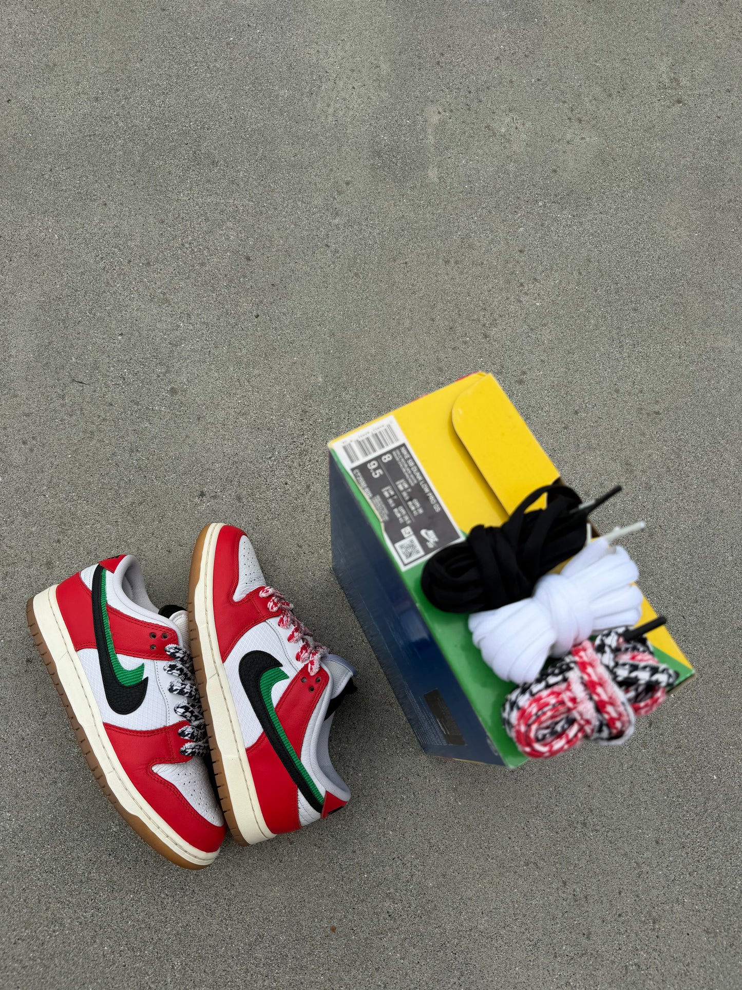 Size 8 - Frame Skate x Nike SB Dunk Low Habibi
