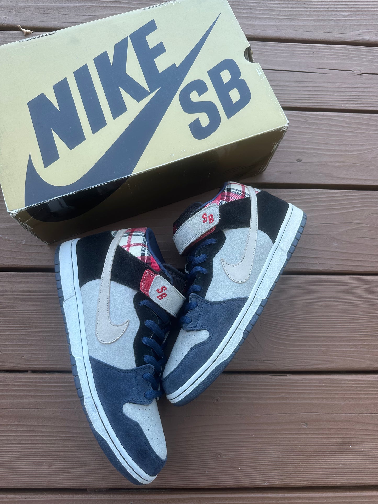 Size 11.5 - Nike Dunk Mid Premium SB Goofy Boy