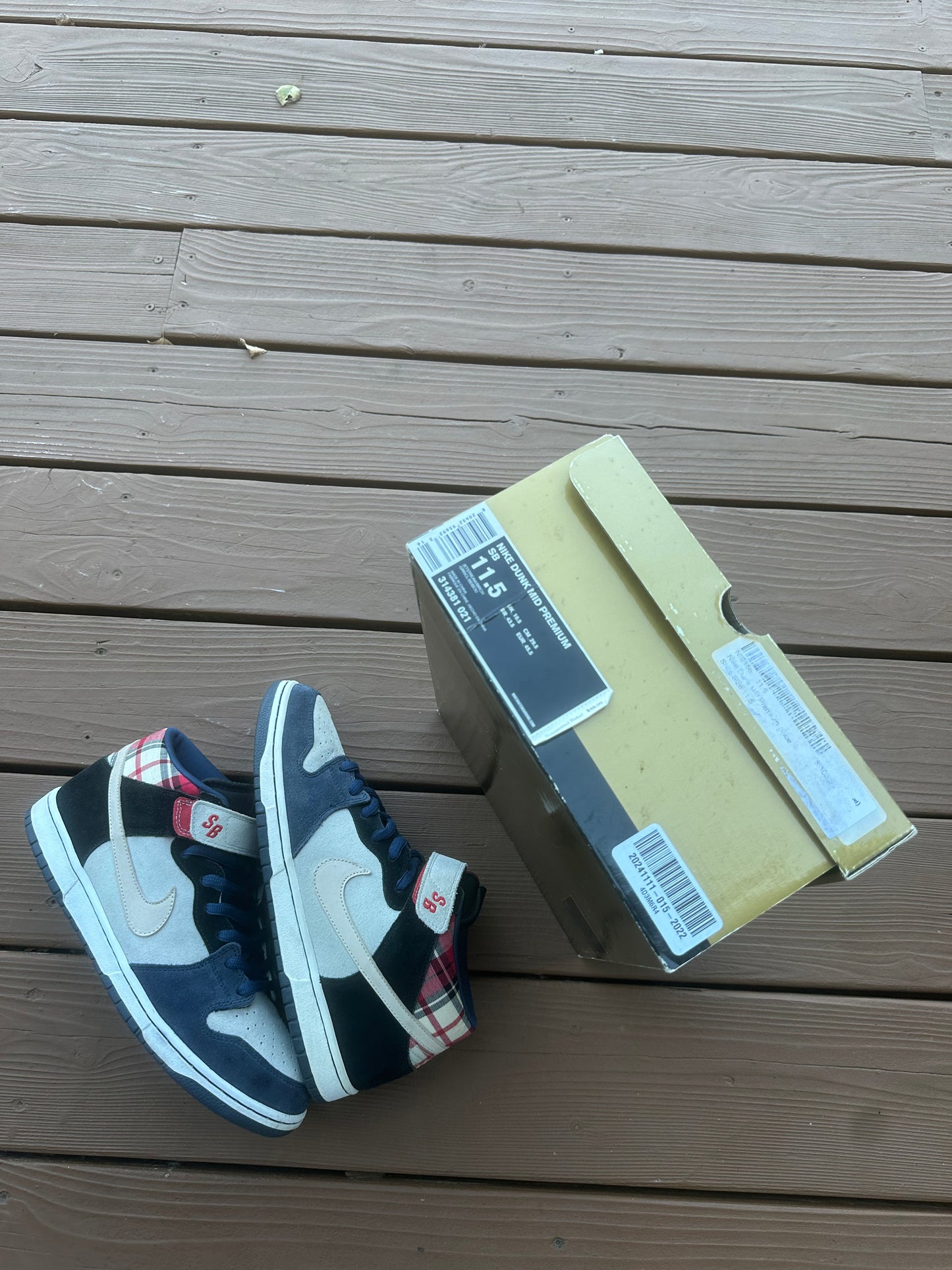 Size 11.5 - Nike Dunk Mid Premium SB Goofy Boy