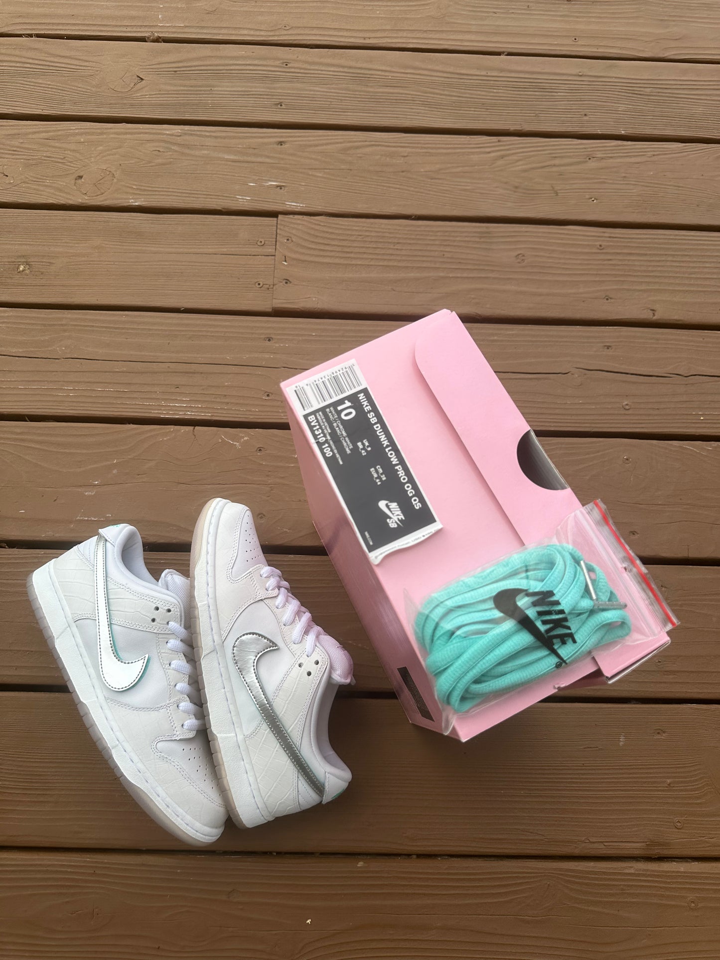 Size 10 - Diamond Supply Co. x Nike SB Dunk Low Pro White Diamond