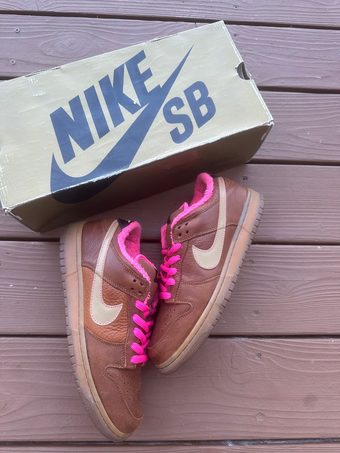 Size 9 - Nike Dunk Low Premium SB Gibson