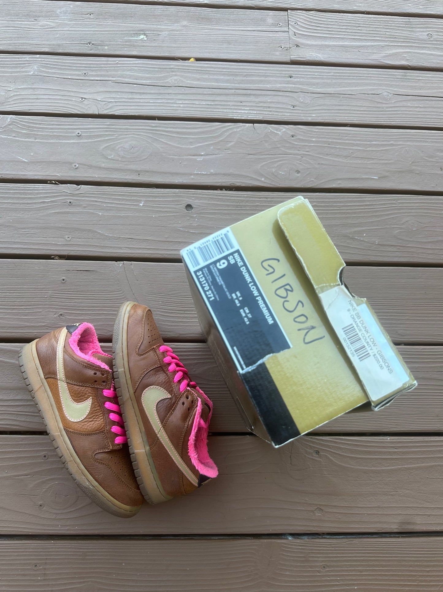 Size 9 - Nike Dunk Low Premium SB Gibson