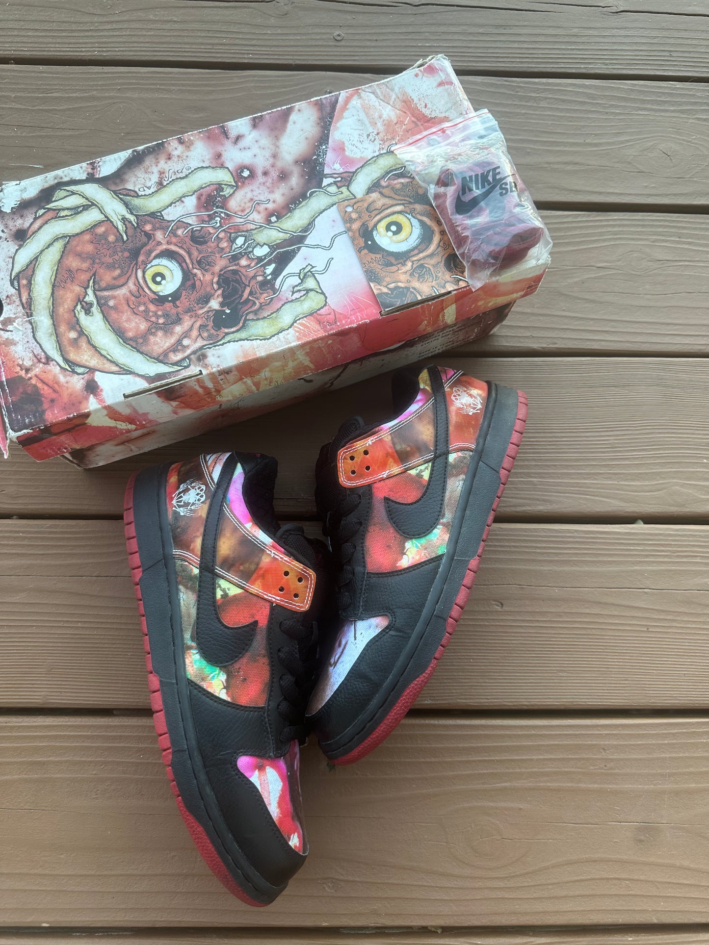 Size 9.5 - Nike Dunk Low Pro SB Pushead