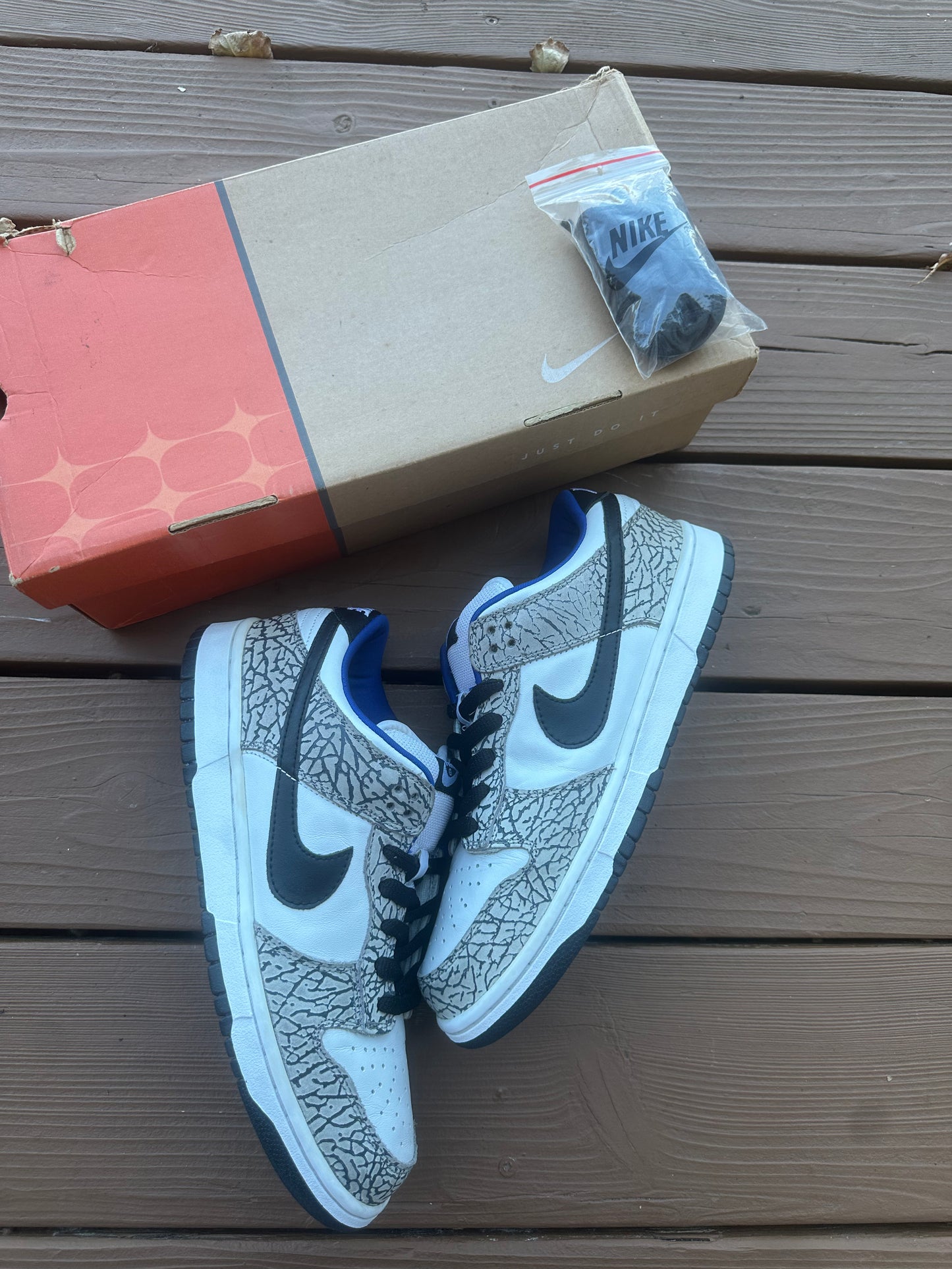 Size 9.5 - Supreme x Nike SB Dunk Low Pro White Cement