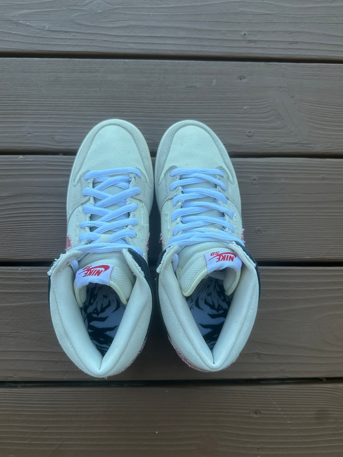Size 9.5 - Nike Dunk Mid Pro SB Ryu