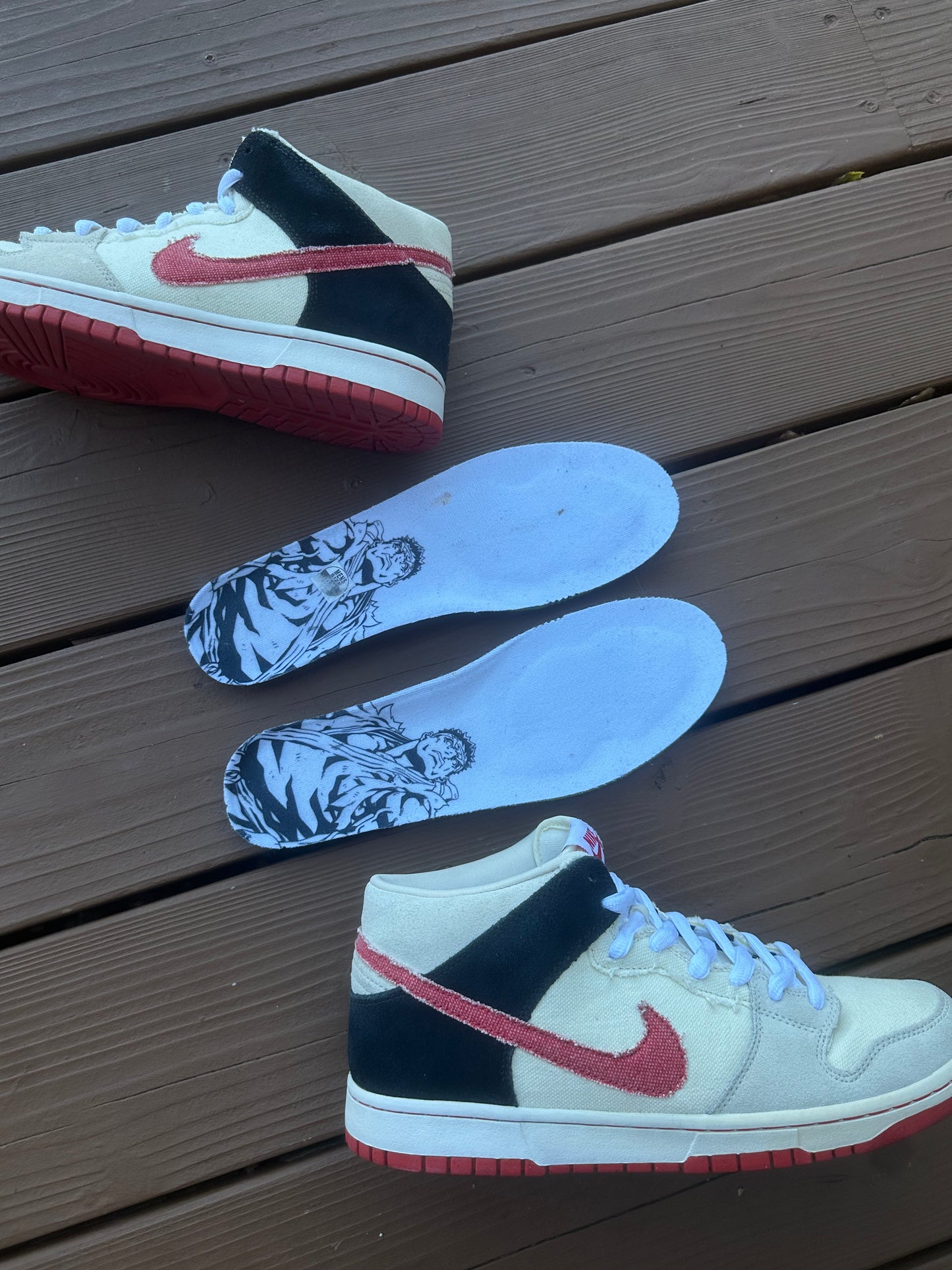 Size 9.5 - Nike Dunk Mid Pro SB Ryu