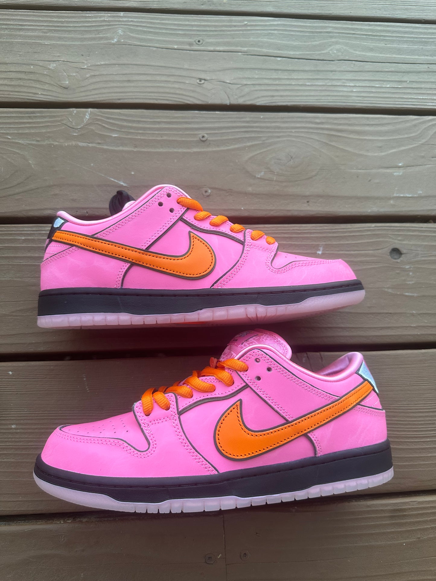 Size 9.5 - The Powerpuff Girls x Dunk Low Pro SB QS 'Blossom'