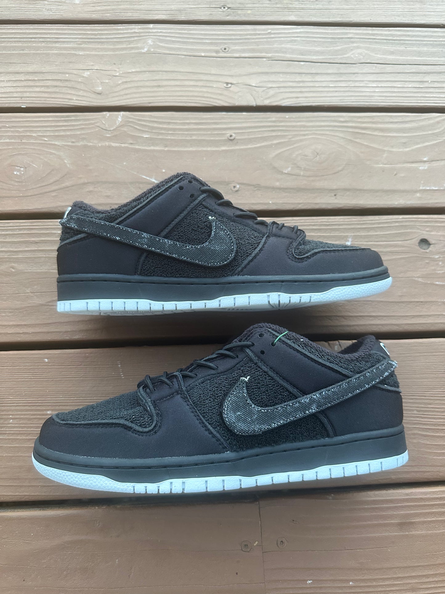 Size 11 - Gnarhunters x Nike SB Dunk Low Pro QS
