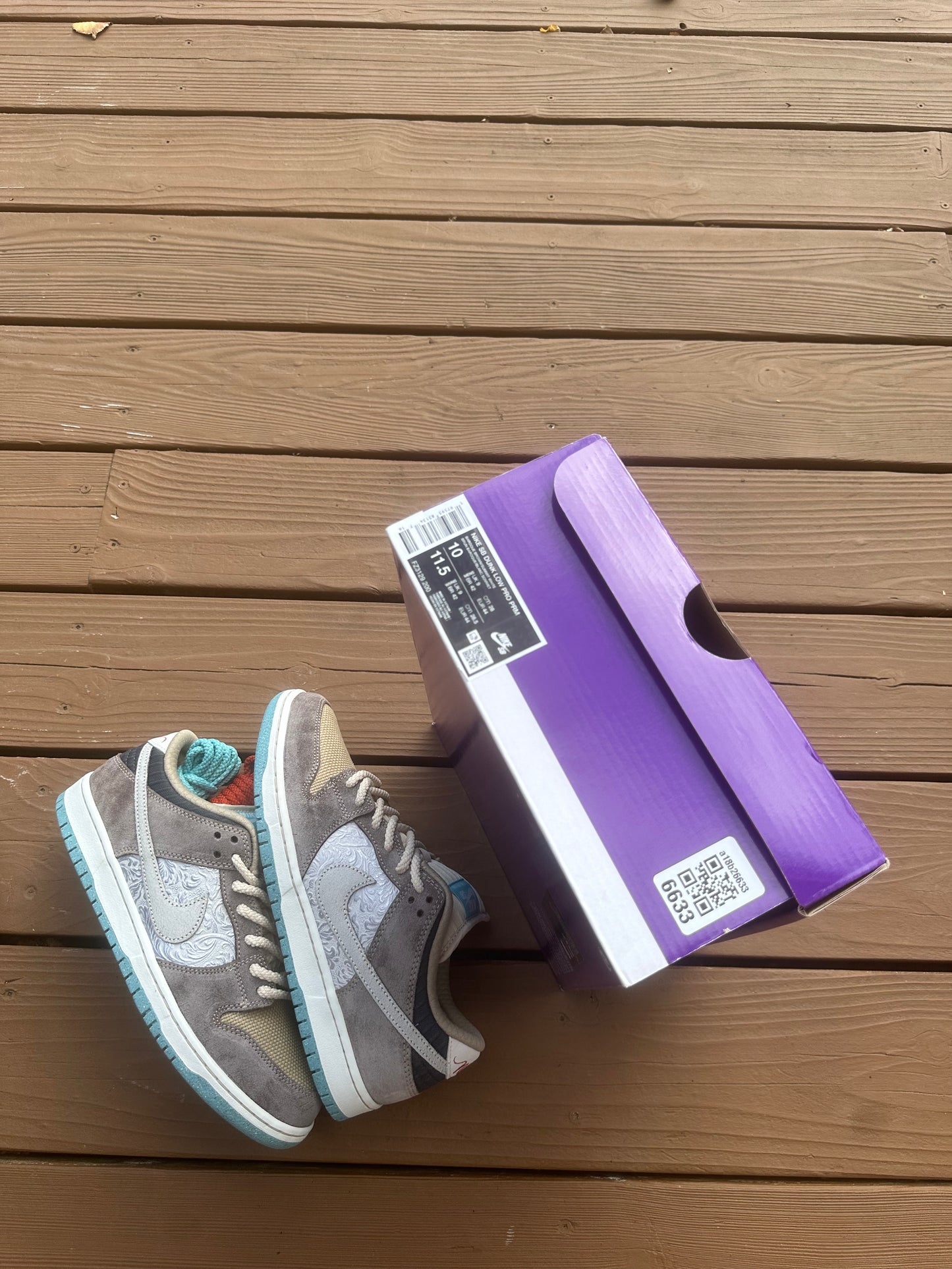 Size 10 - Nike SB Dunk Low Big Money Savings