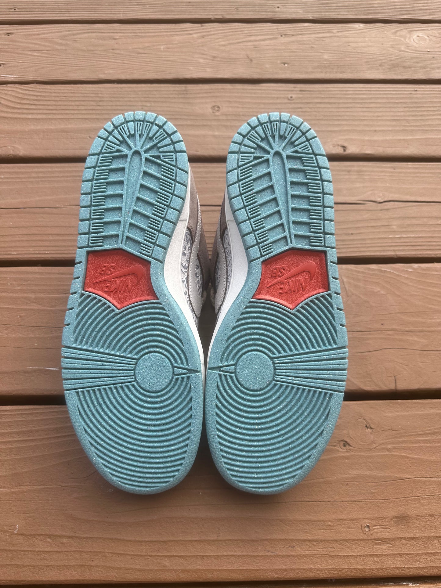 Size 10 - Nike SB Dunk Low Big Money Savings