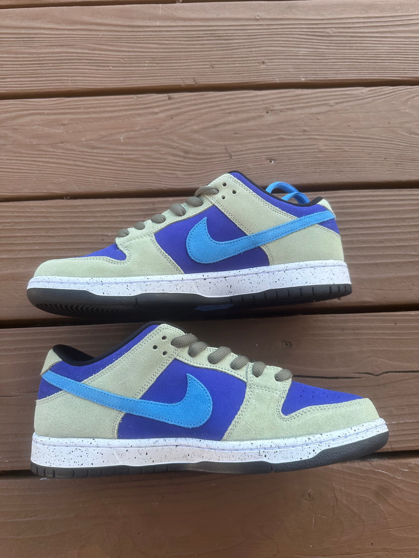 Size 9.5 - Nike Dunk Low Pro SB ACG Celadon