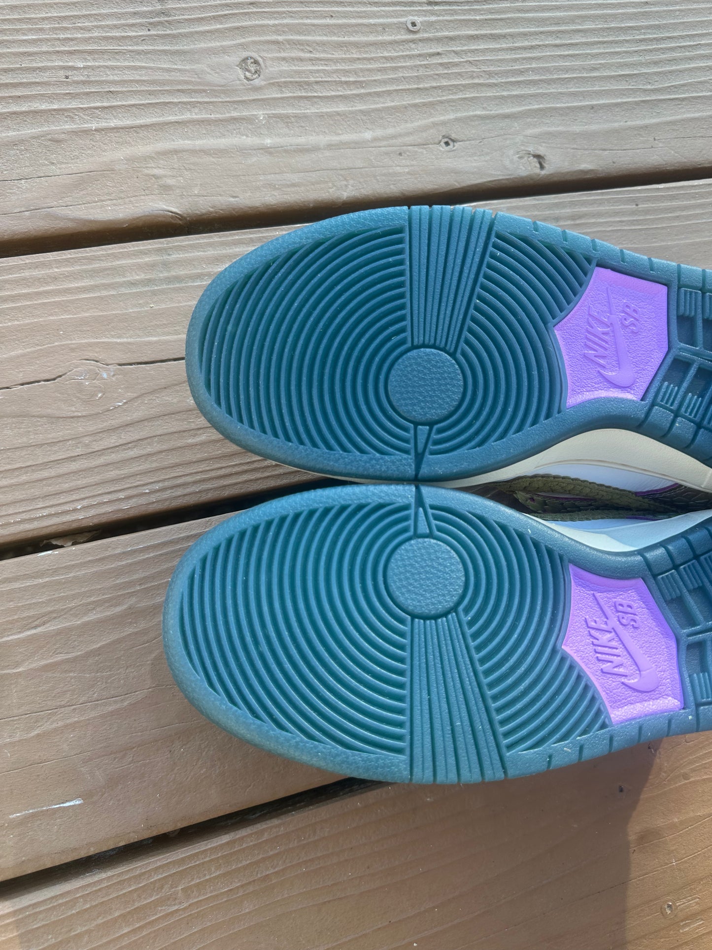 Size 9.5 - Nike Dunk Low Pro SB QS Alexis Sablone Chameleon