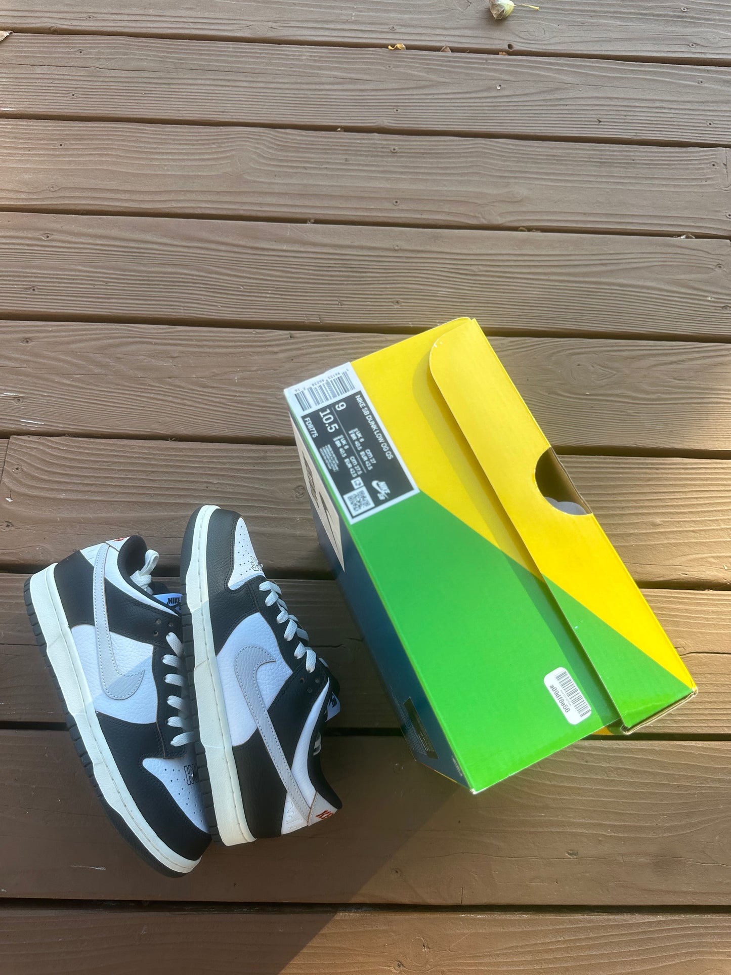 Size 9 - HUF x Nike SB Dunk Low 'San Francisco'