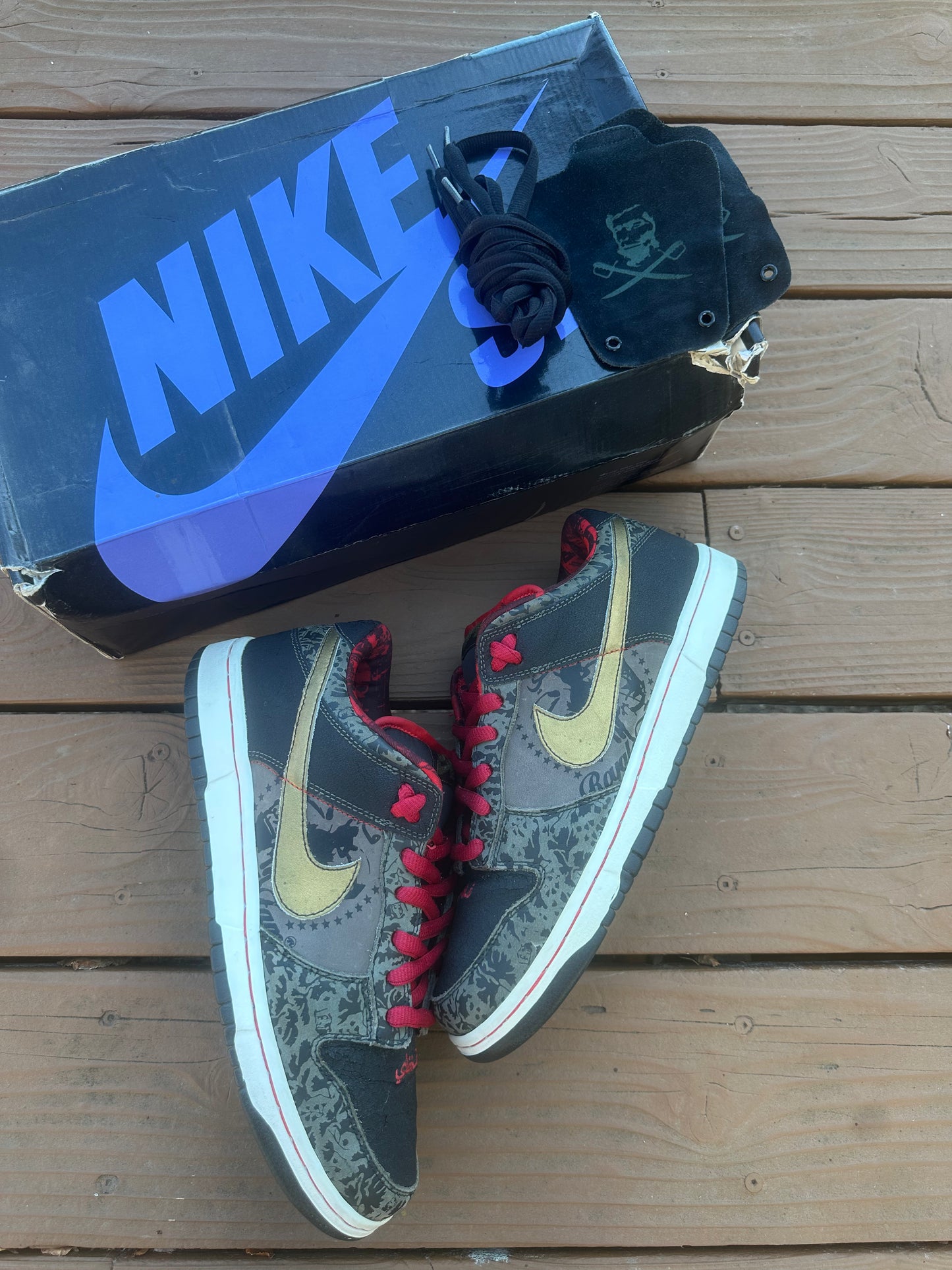 Size 10 - Nike Dunk Low Premium SB SBTG