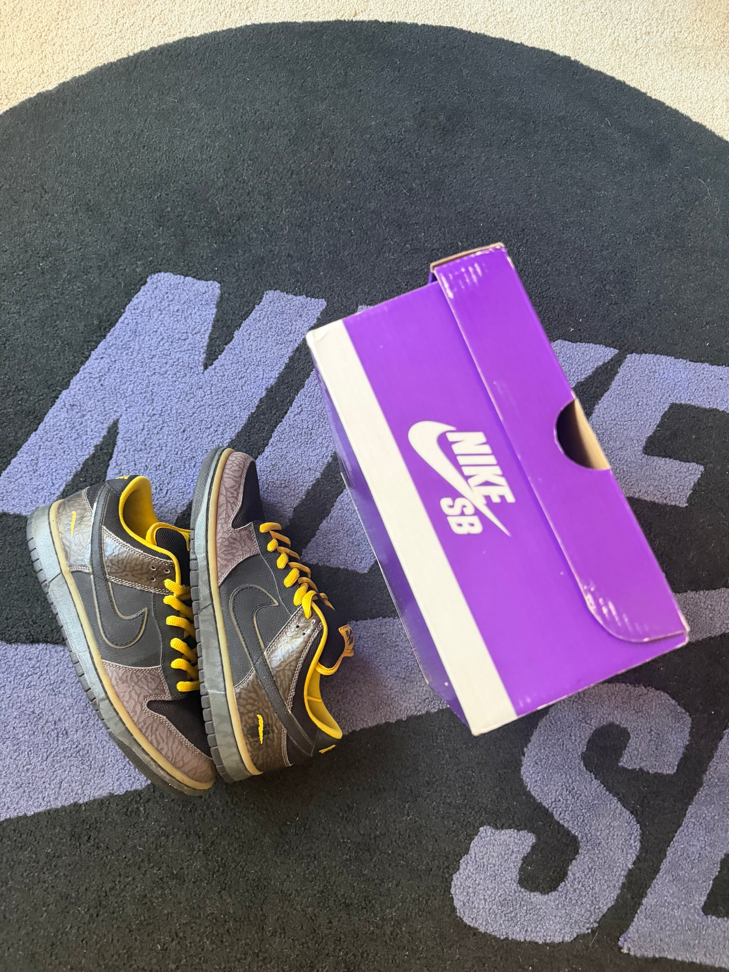 Size 10 - Nike Dunk Low Premium SB Yellow Curb