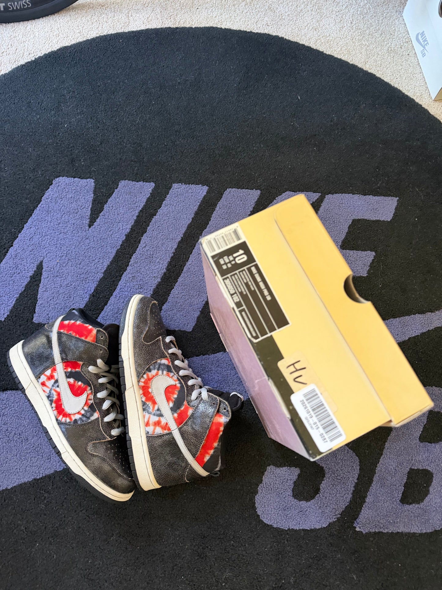 Size 10 - Nike Dunk High Pro SB HUF