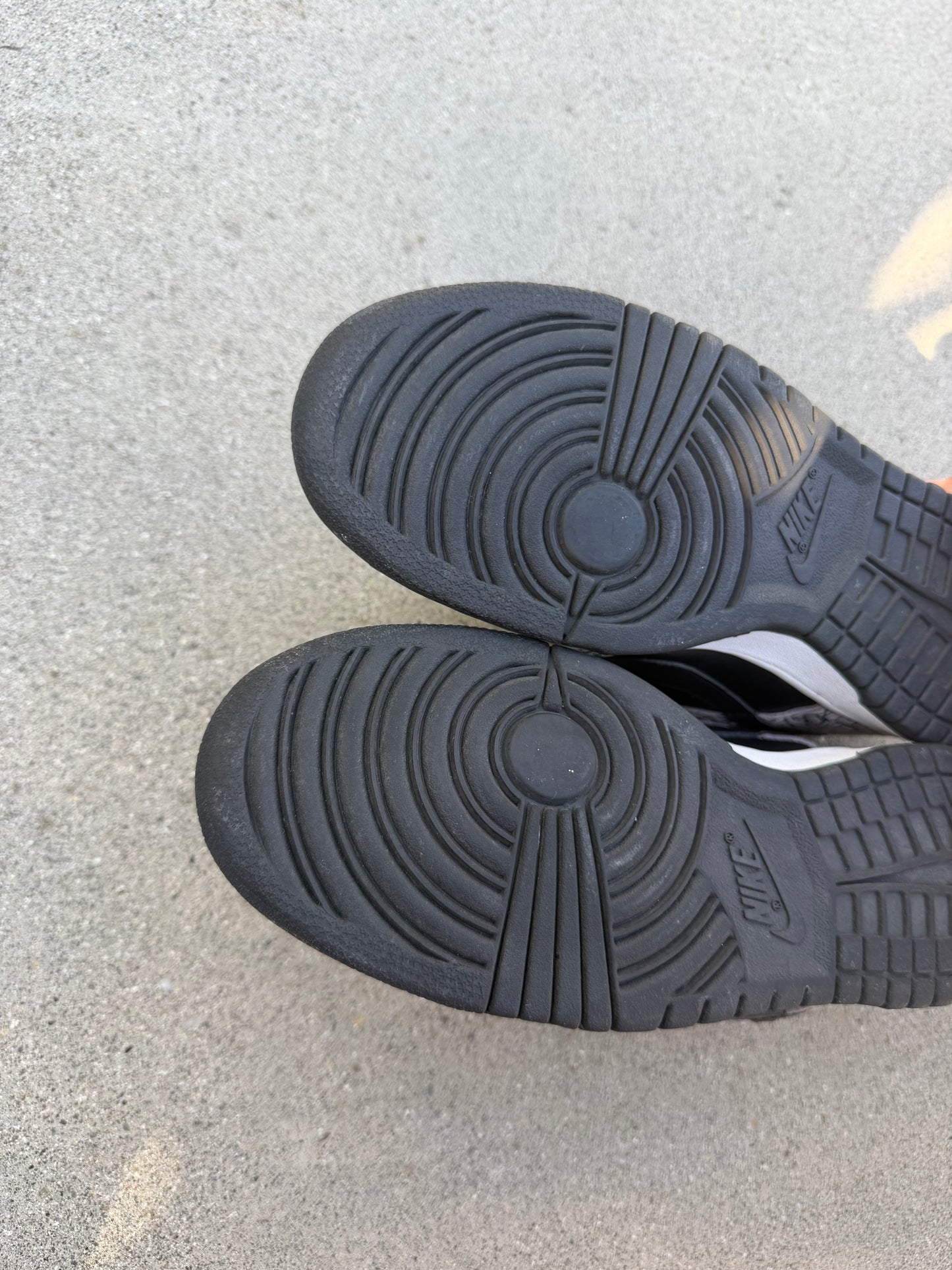 Size 9 - Supreme x Nike SB Dunk Low Pro Black Cement