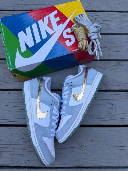 Size 11 - Sean Cliver x Nike SB Dunk Low Pro QS ‘Holiday Special’
