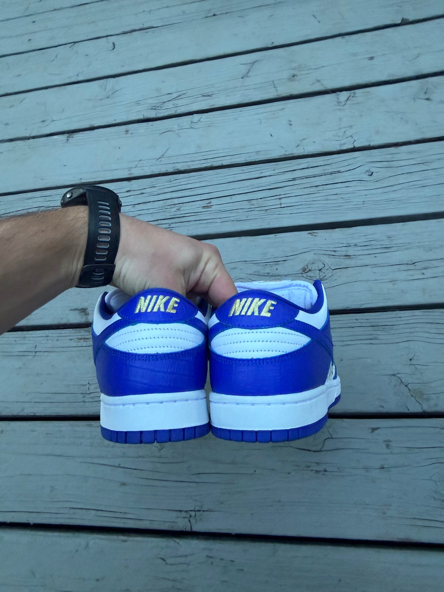 Size 10 - Supreme x Nike Dunk Low SB QS Hyper Royal