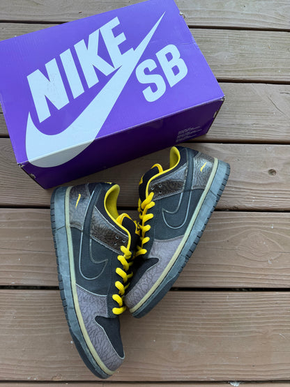 Size 10 - Nike Dunk Low Premium SB Yellow Curb