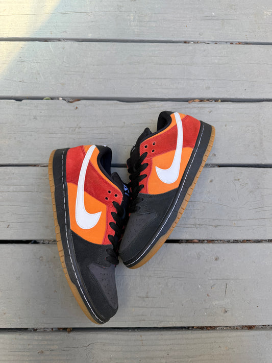 Size 9 - Nike Dunk Low Pro SB Reverse Raygun