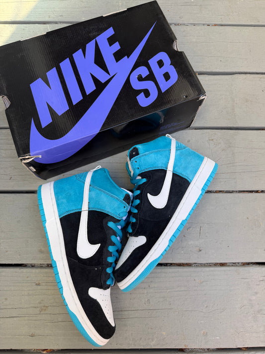 Size 9 - Nike Dunk High Pro SB Send Help