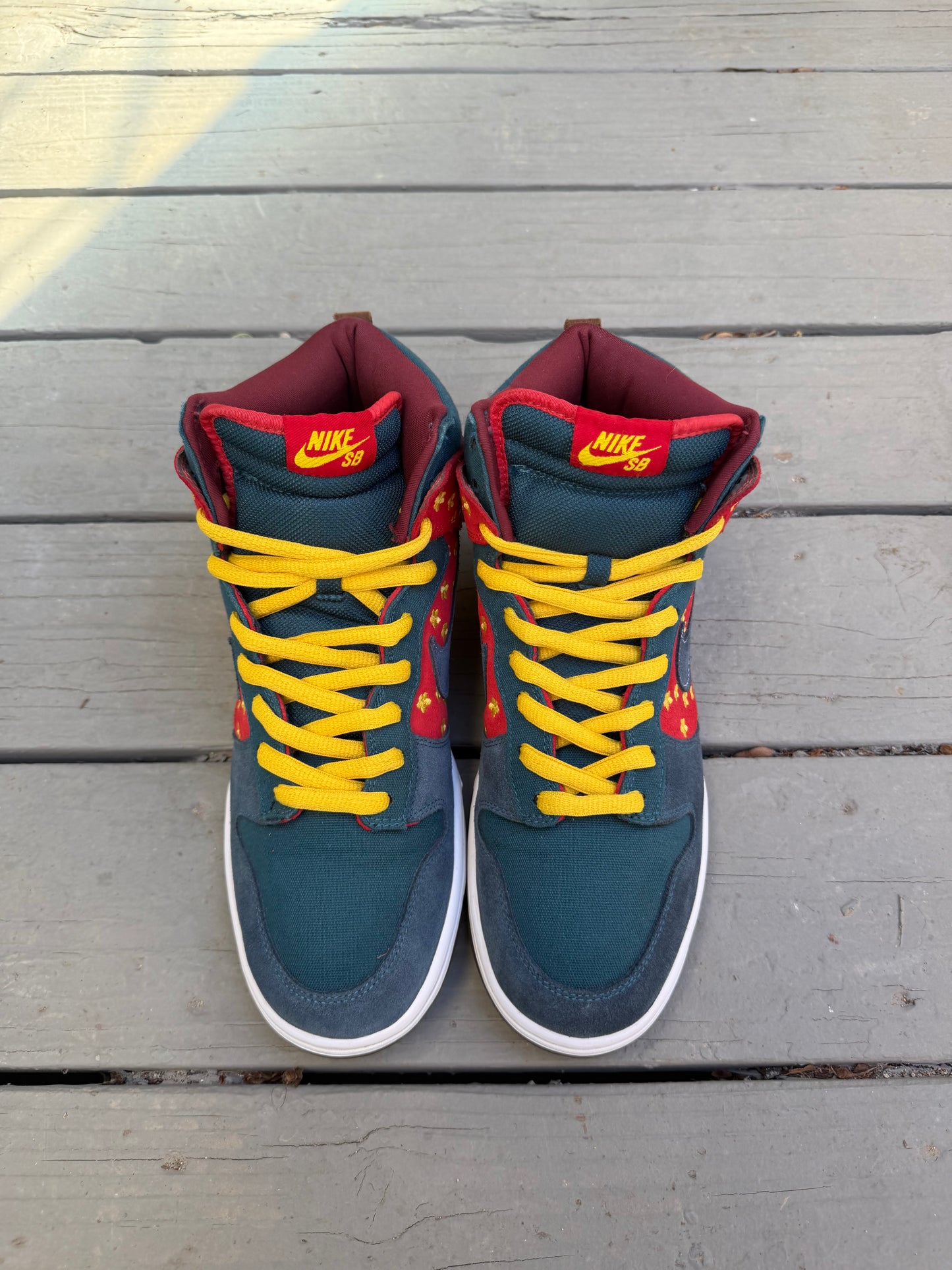Size 11 - Nike Dunk High Premium SB Quagmire